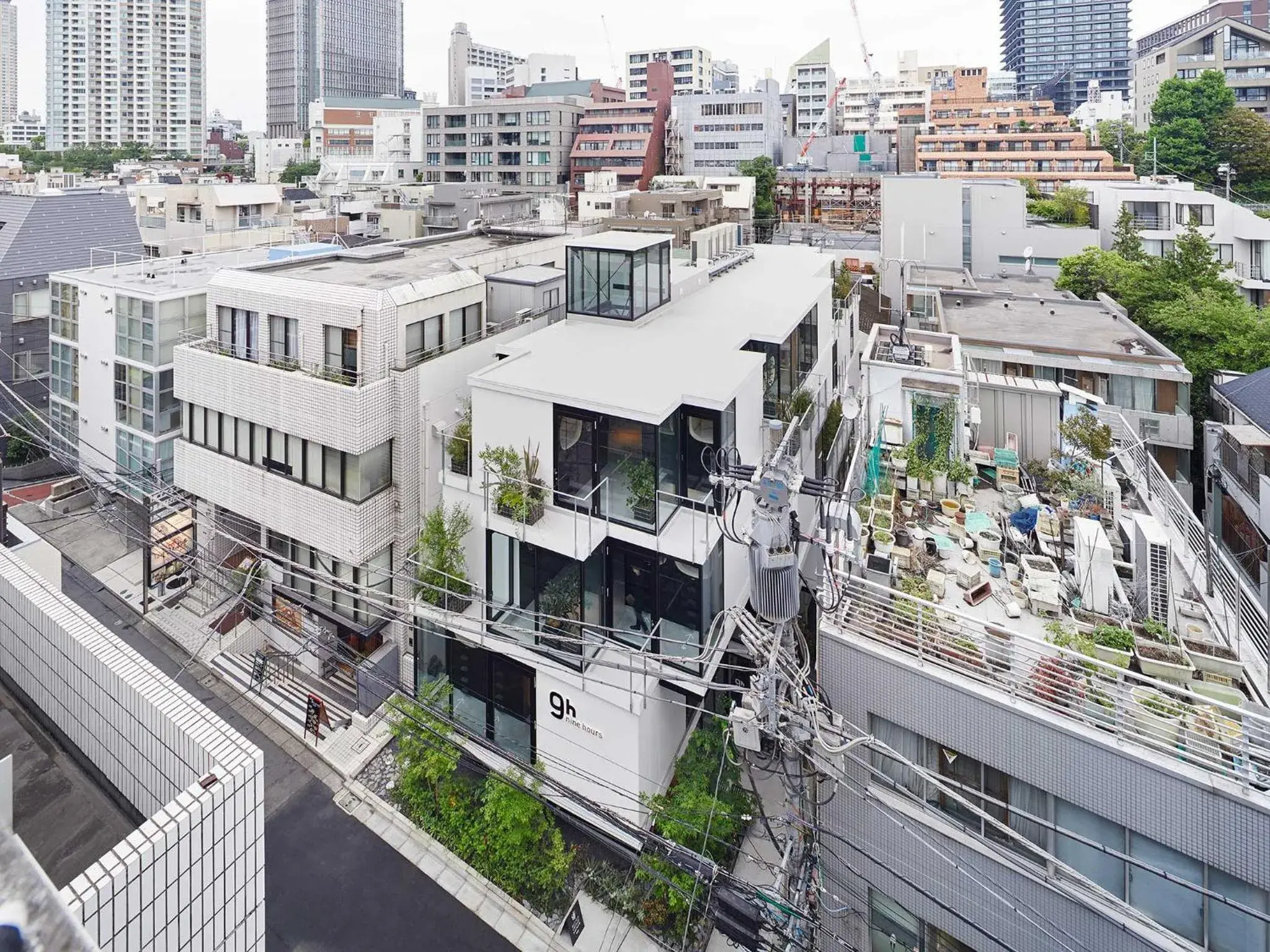 Property building in 9h nine hours Akasaka sleep lab Property building in 9h nine hours Akasaka sleep lab