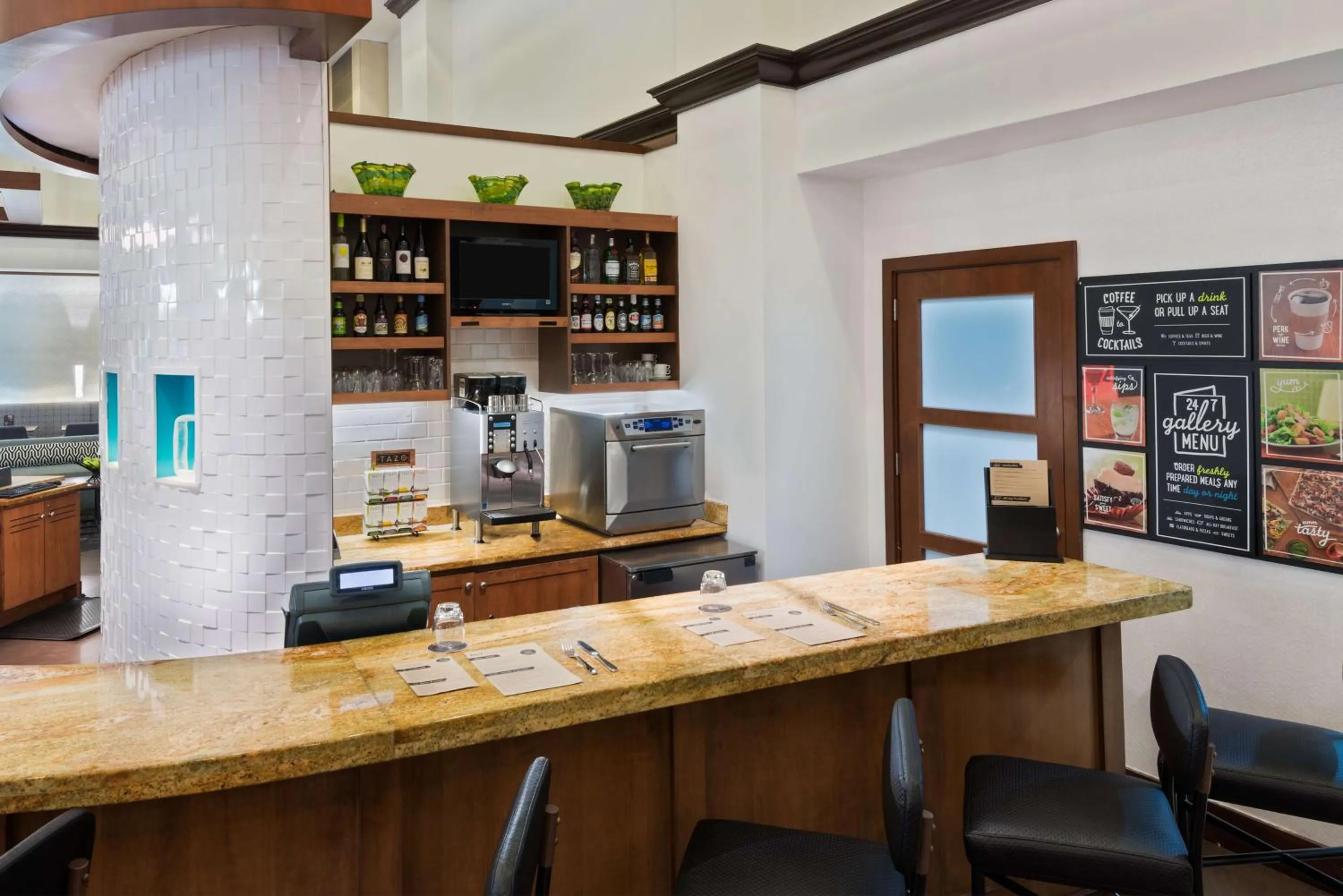 Lounge or bar in Hyatt Place Ft. Lauderdale/Plantation