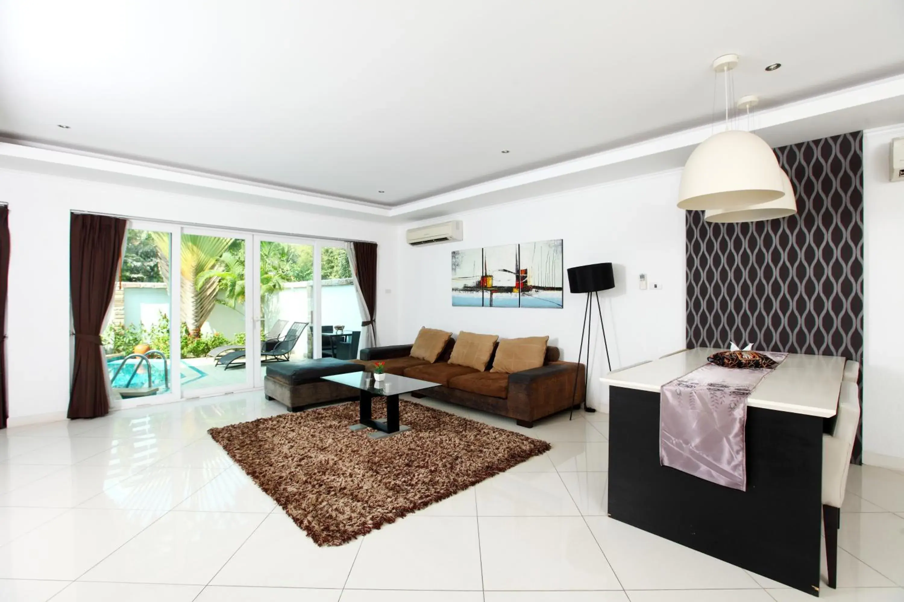 Living room, Seating Area in Wongamat Pool Villas By Pattaya Sunny Rentals