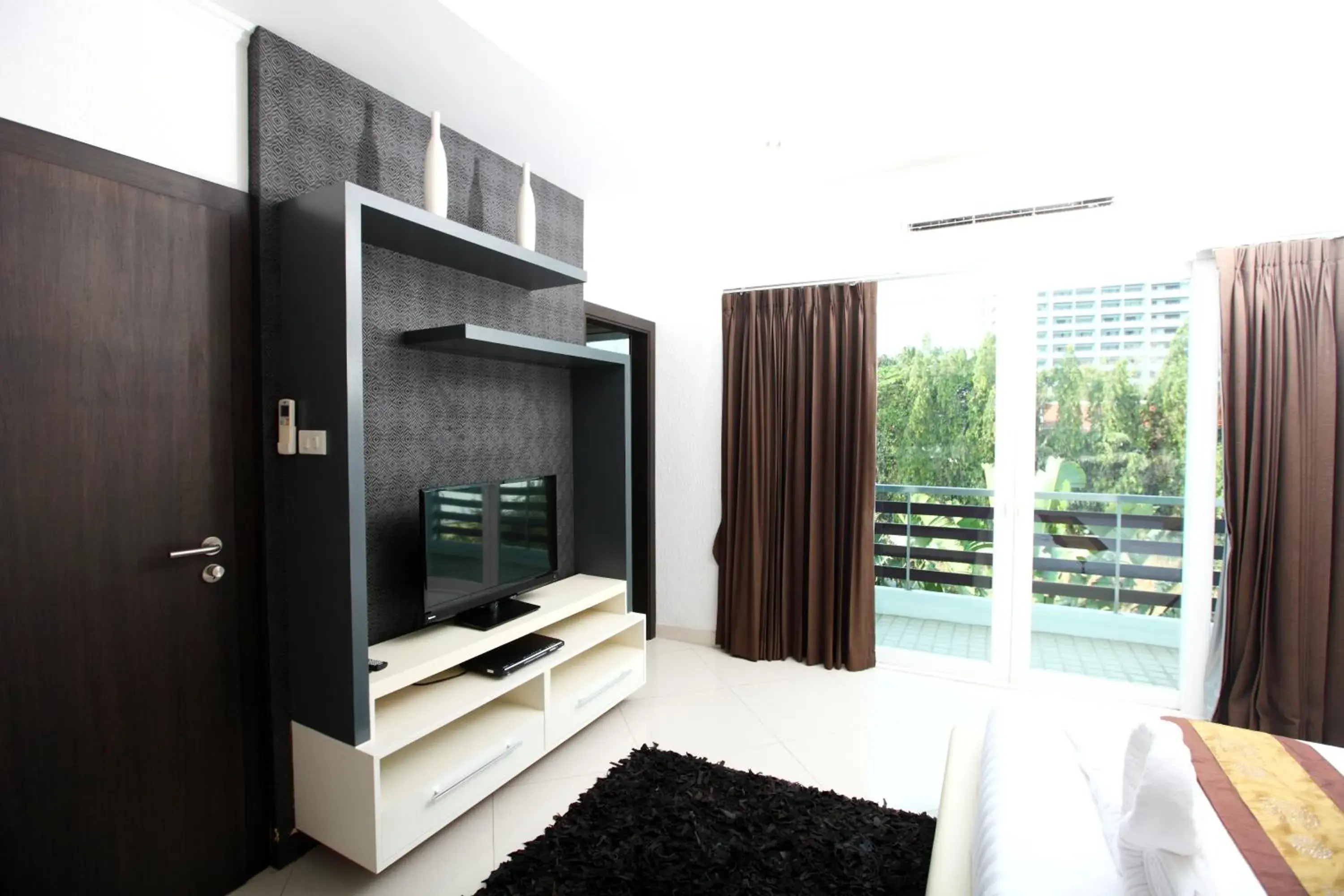 Bedroom in Wongamat Pool Villas By Pattaya Sunny Rentals