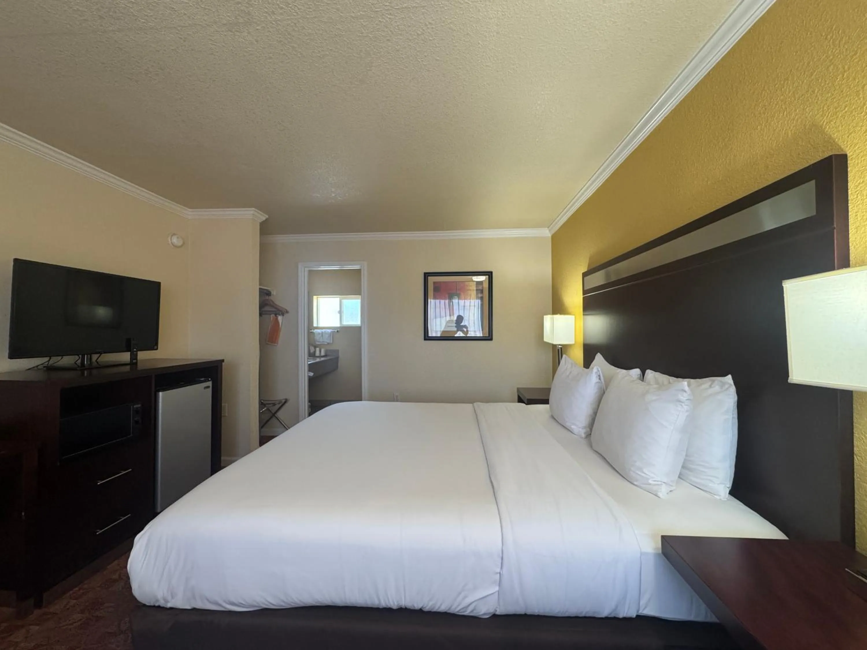 Bed in Quality Inn Ukiah