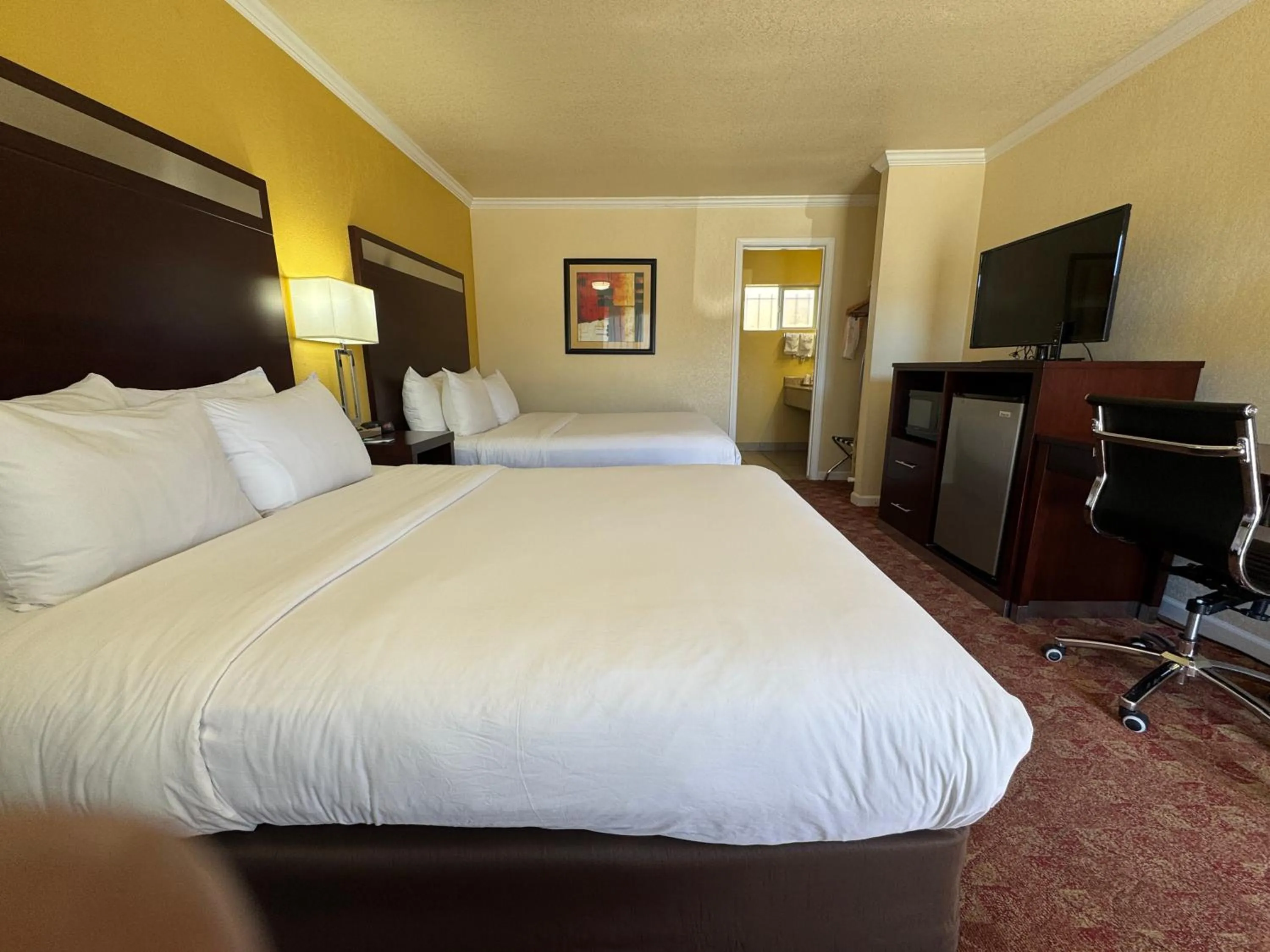 Bed in Quality Inn Ukiah