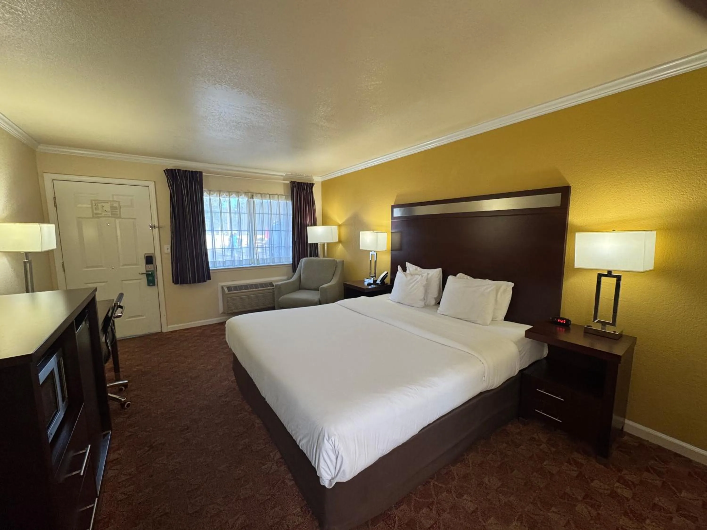 Bed in Quality Inn Ukiah