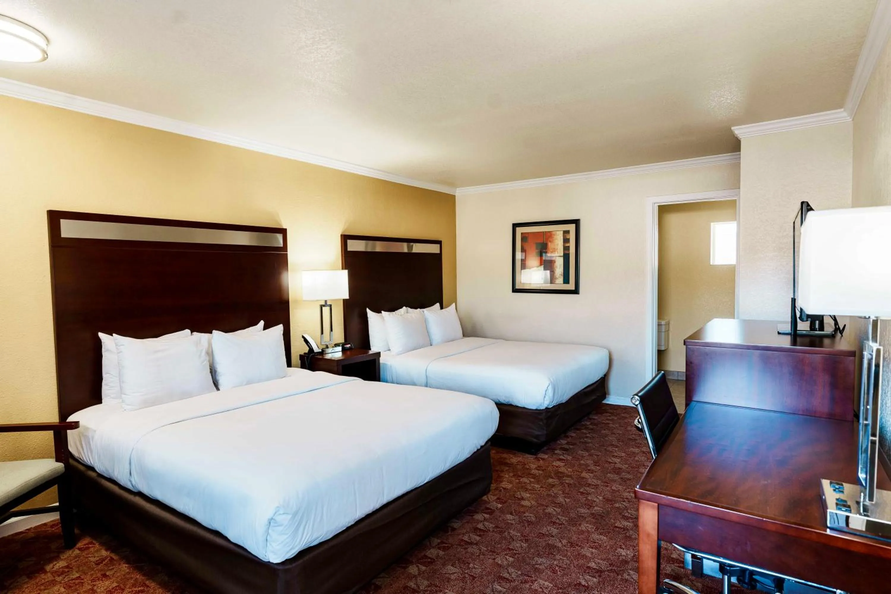Bed in Quality Inn Ukiah