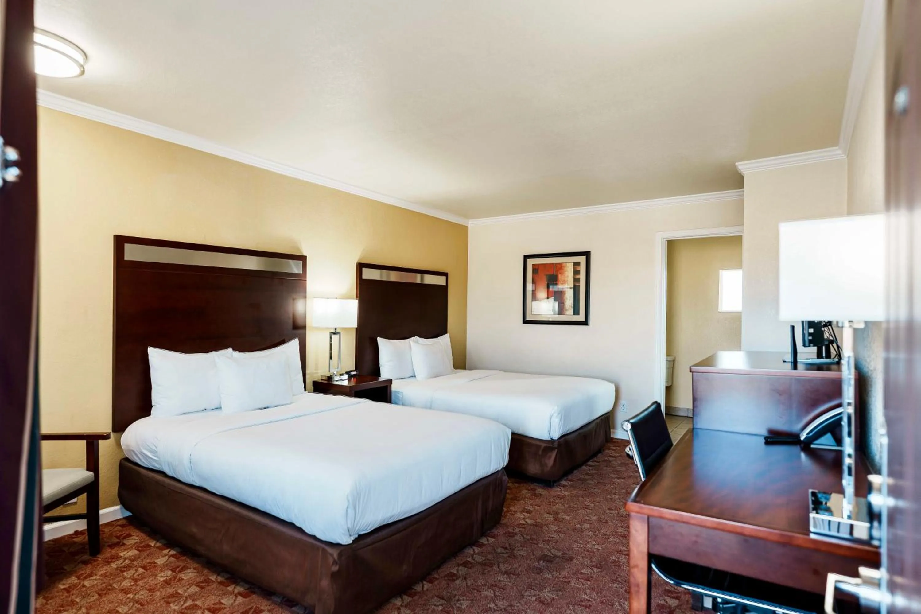 Bed in Quality Inn Ukiah