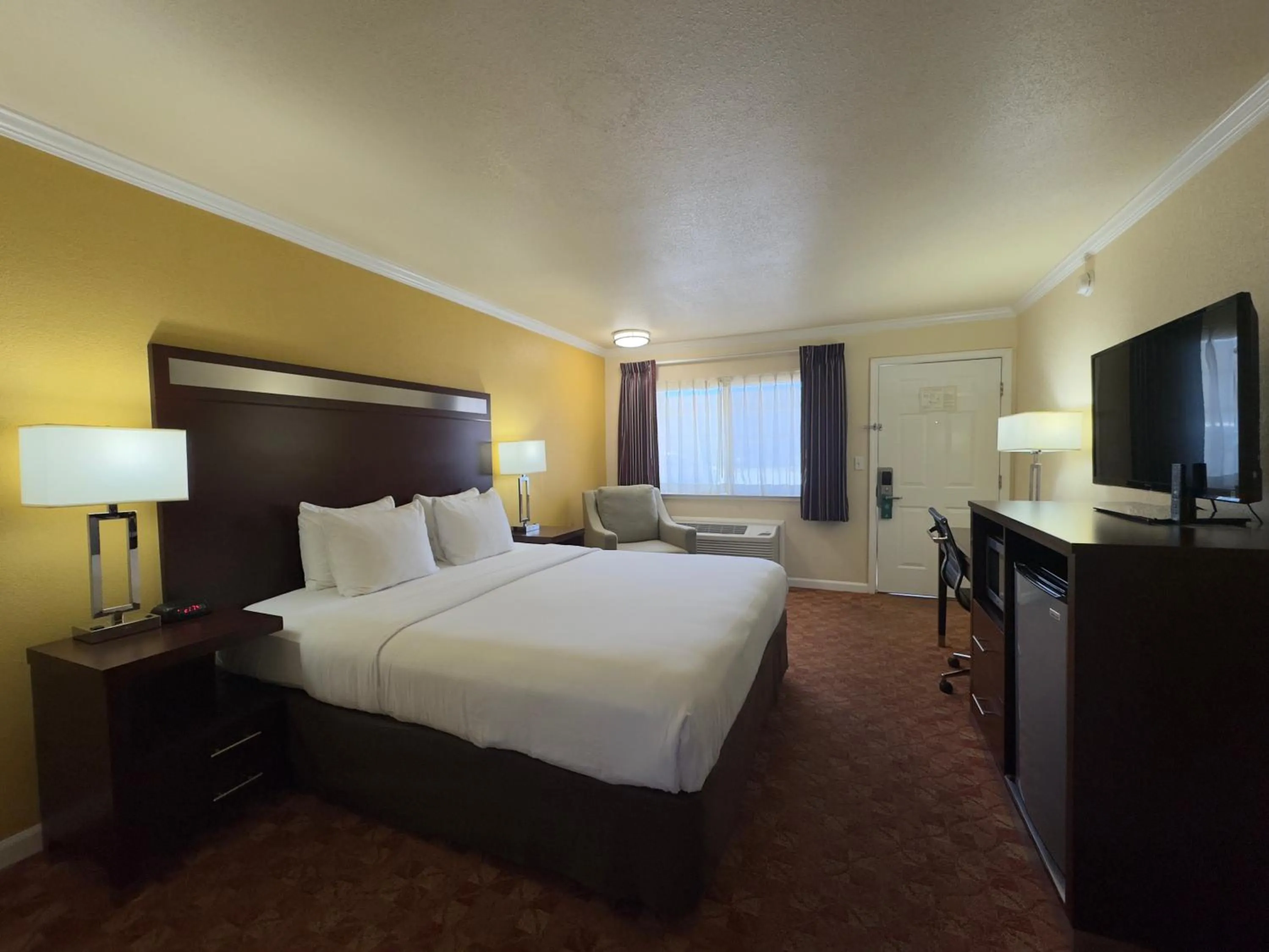 Bed in Quality Inn Ukiah