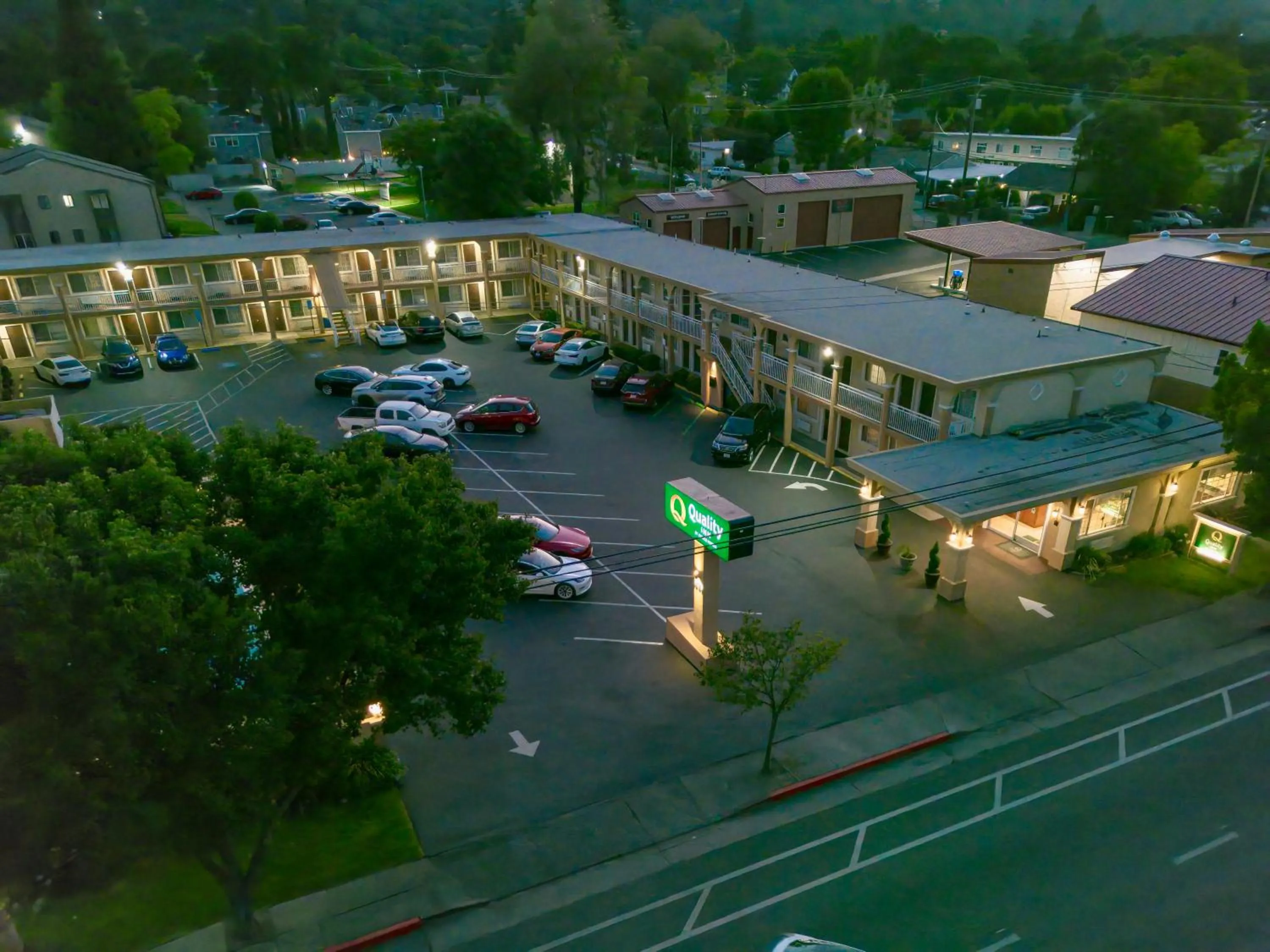 Street view in Quality Inn Ukiah