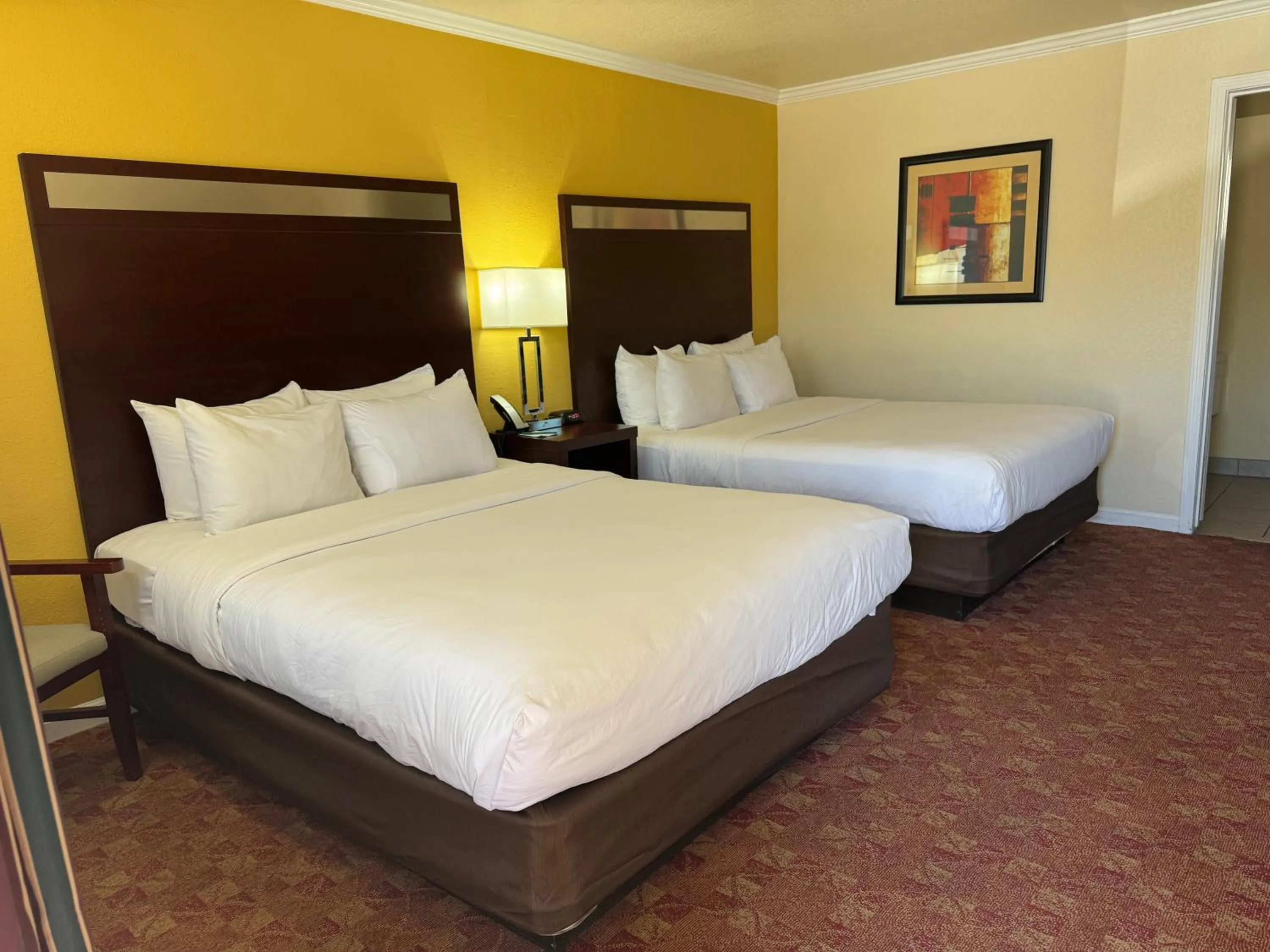 Bed in Quality Inn Ukiah