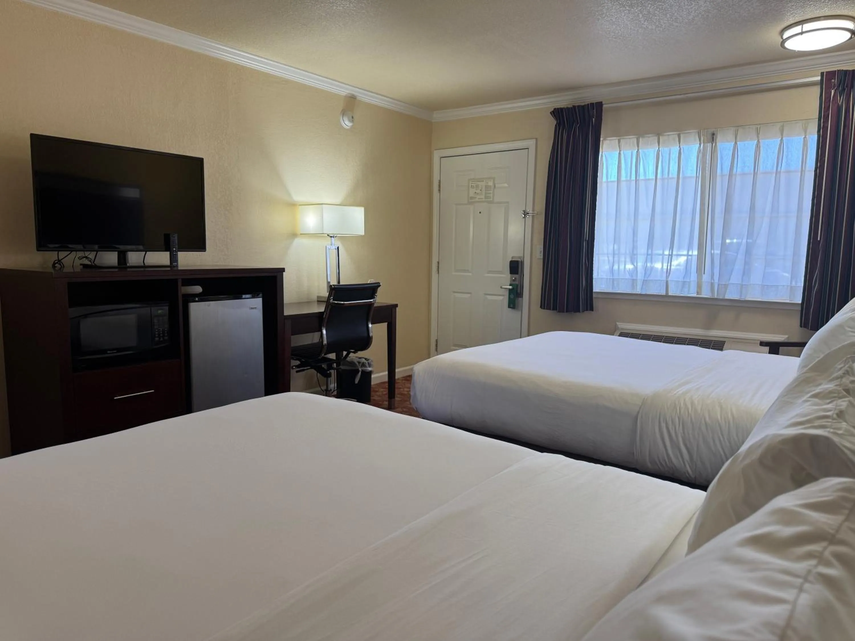 Bed in Quality Inn Ukiah
