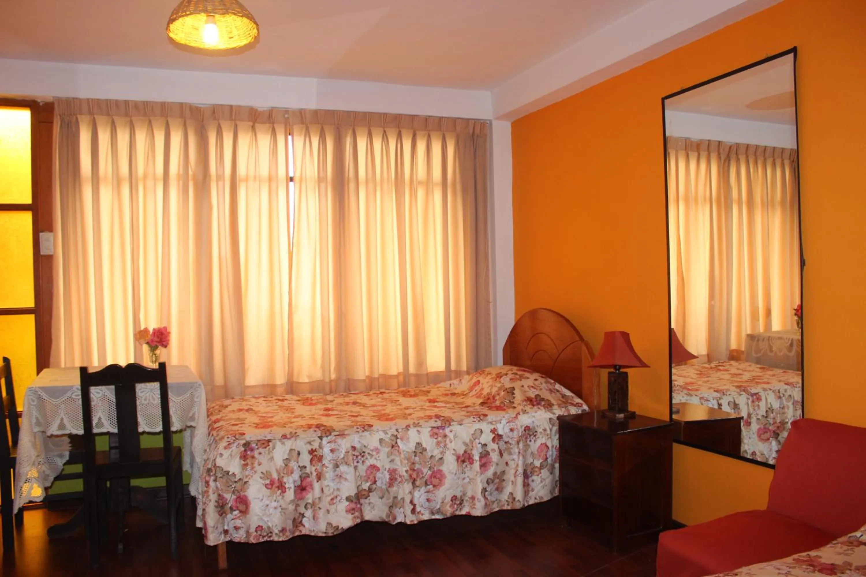 Photo of the whole room, Bed in Casa de Mama Cusco 2-The Ecohouse