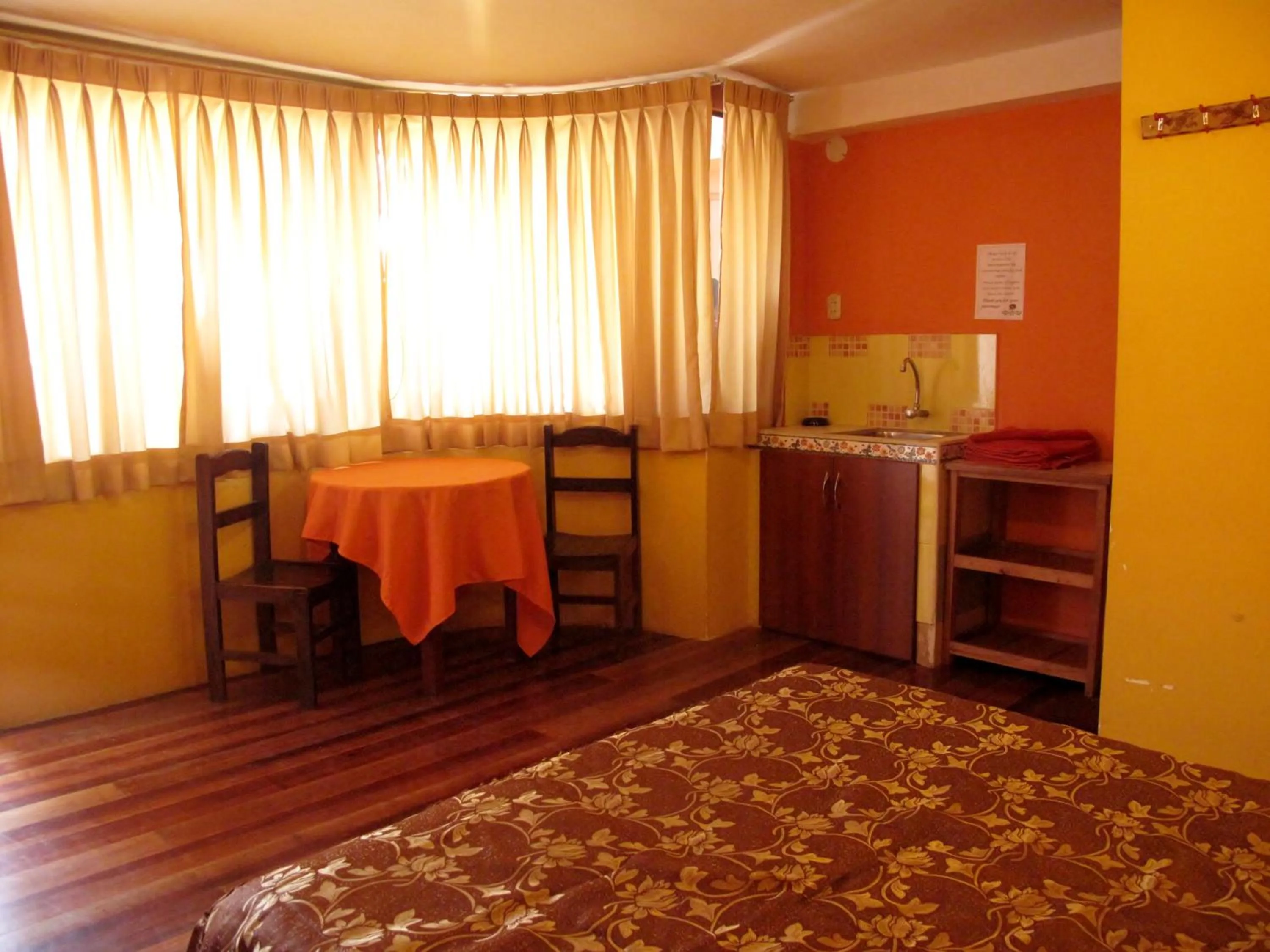 Photo of the whole room, Bed in Casa de Mama Cusco 2-The Ecohouse
