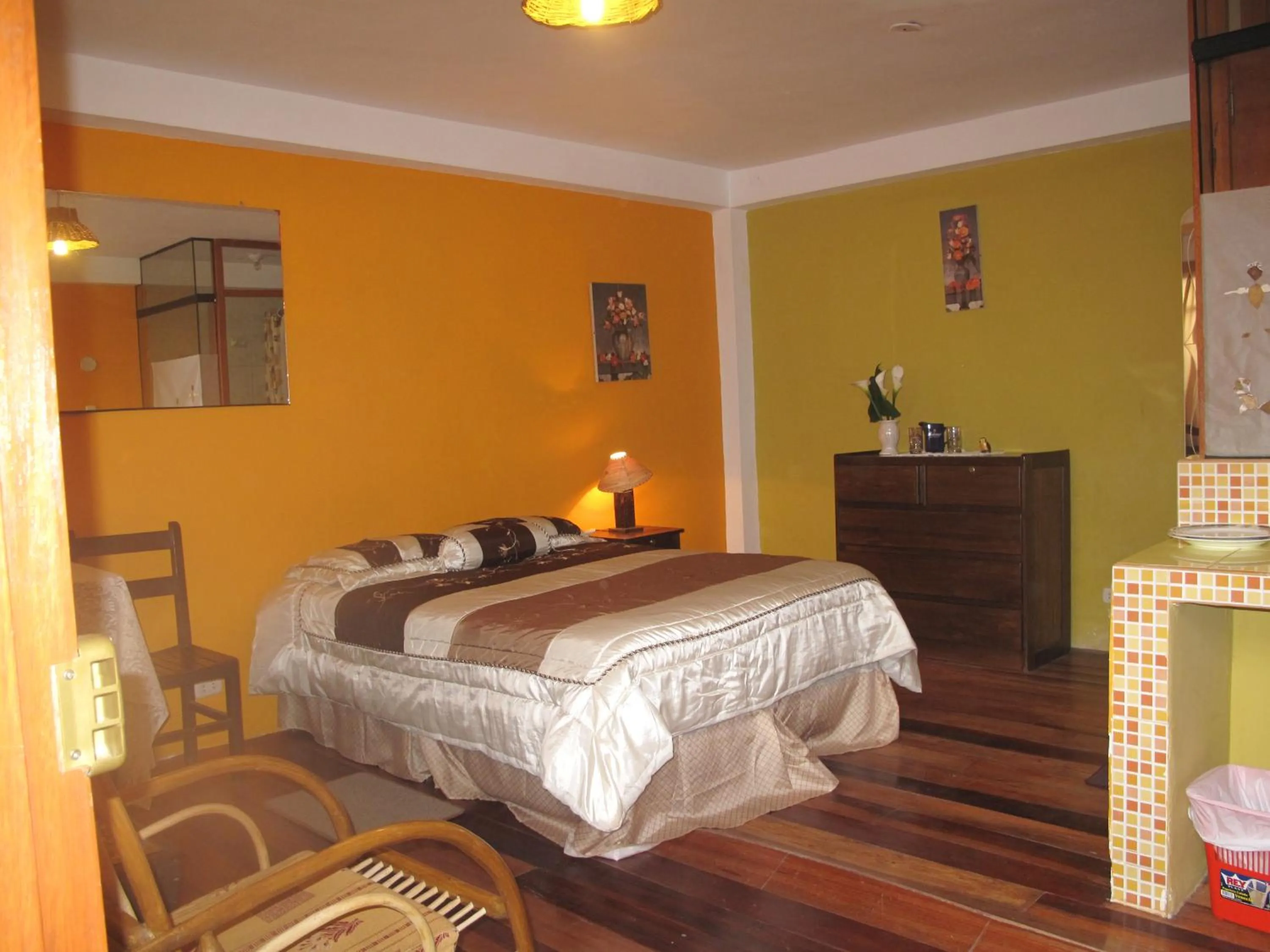 Photo of the whole room, Bed in Casa de Mama Cusco 2-The Ecohouse
