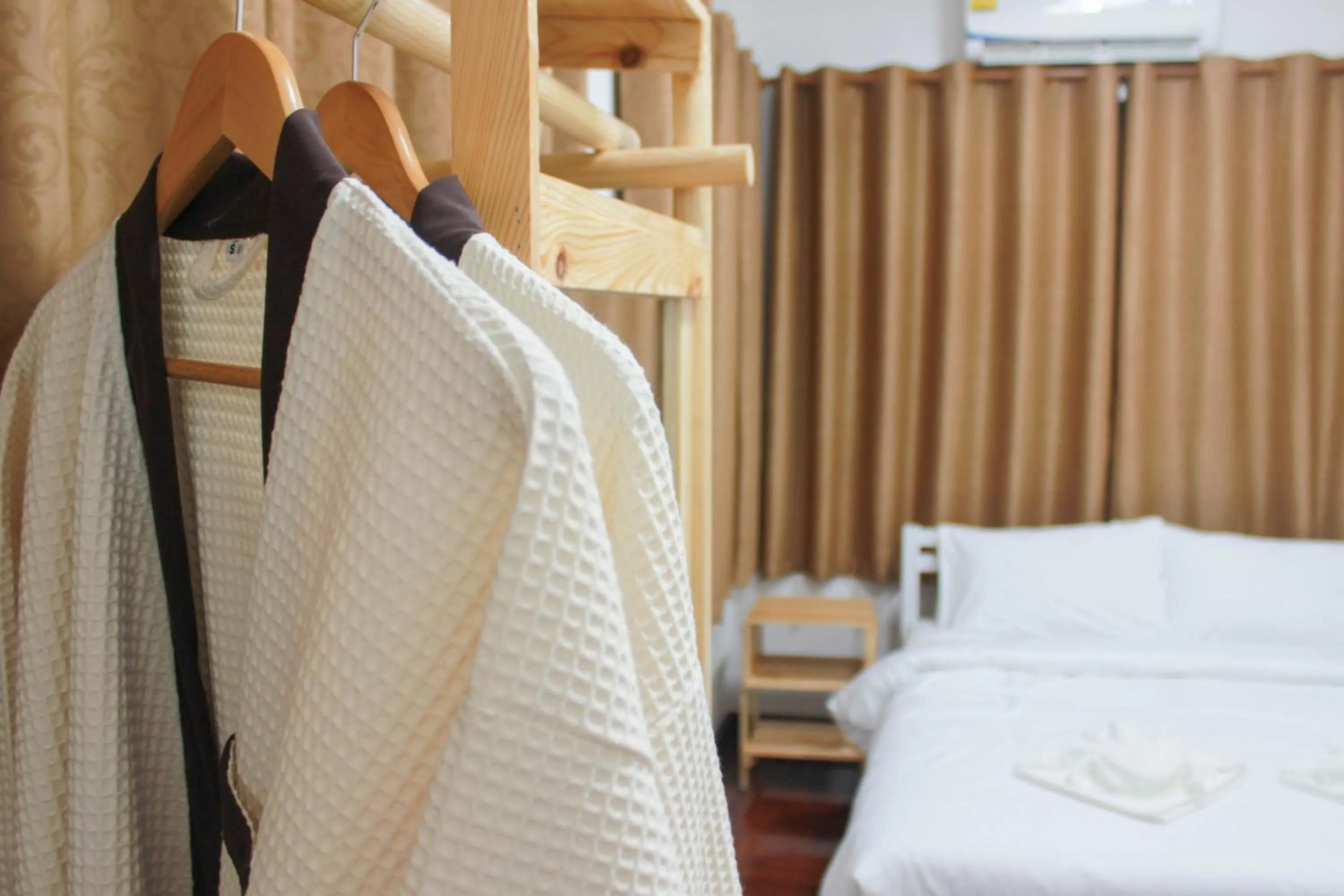 Bed in HOME@HOSTEL KANCHANABURI