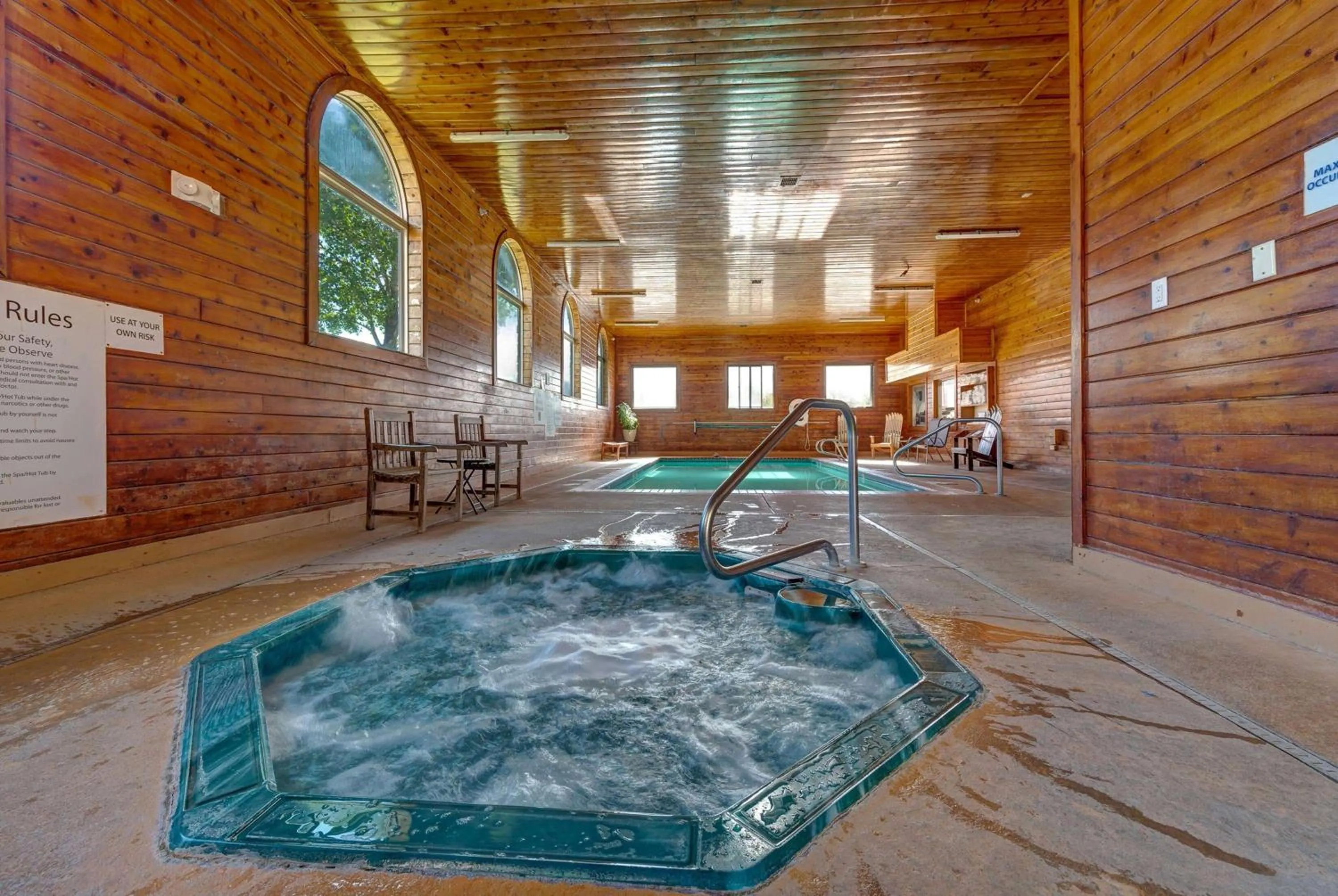 Hot Tub in Baymont by Wyndham Salida