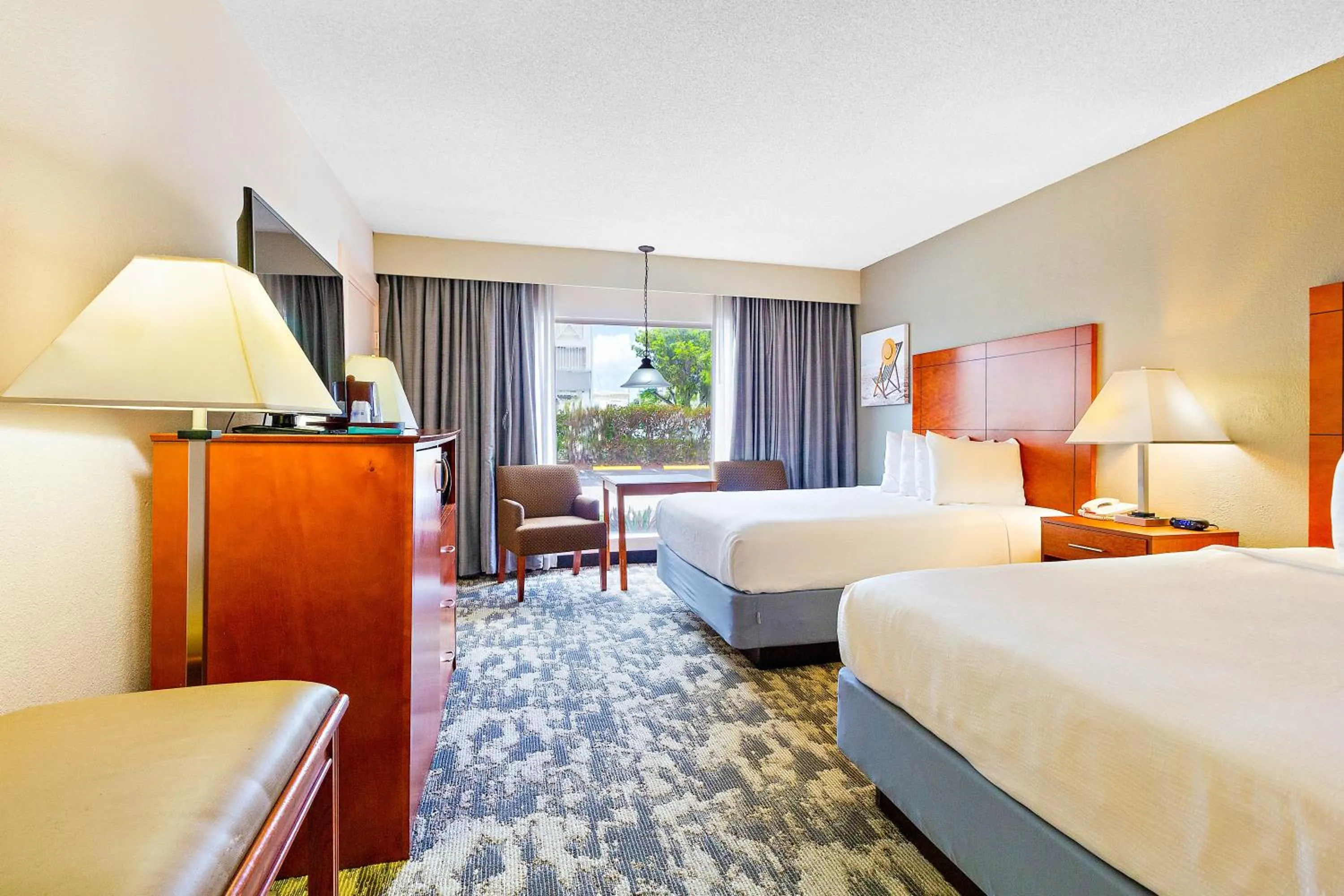 Photo of the whole room in Oasis Boca Raton