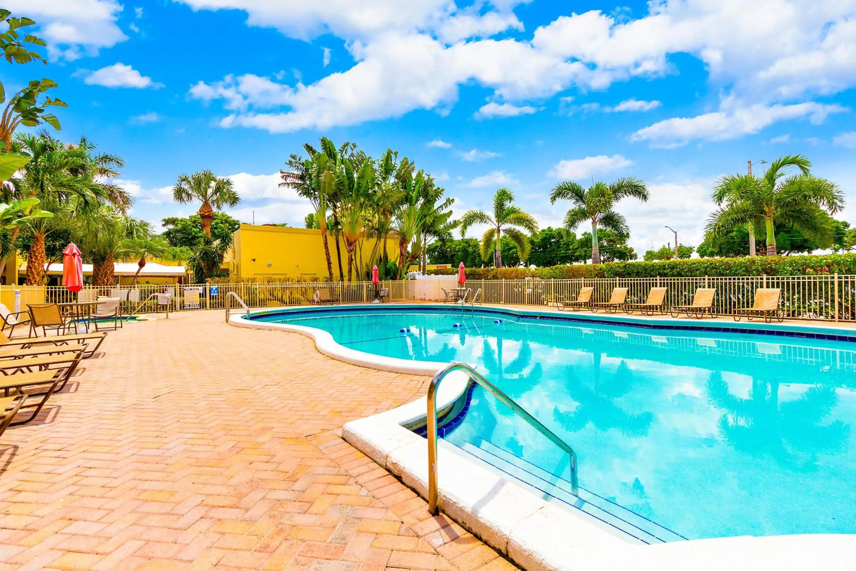 sunbed in Oasis Boca Raton