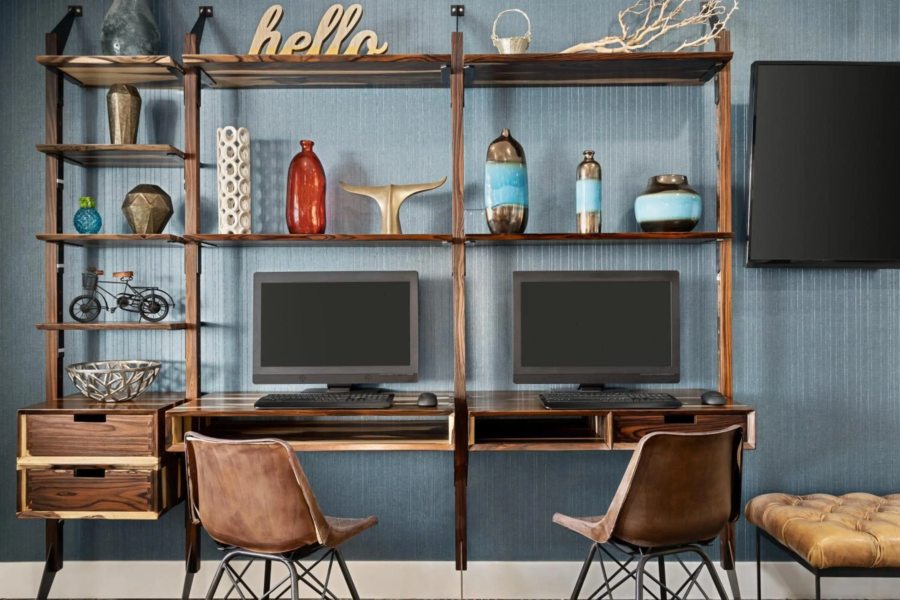 Business facilities in Plim Plaza Hotel