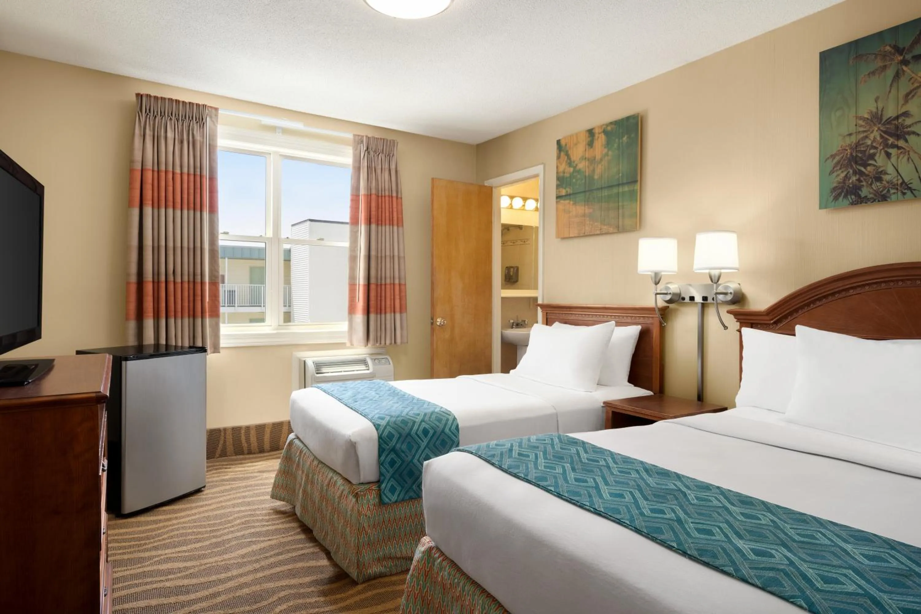 Bed in Plim Plaza Hotel