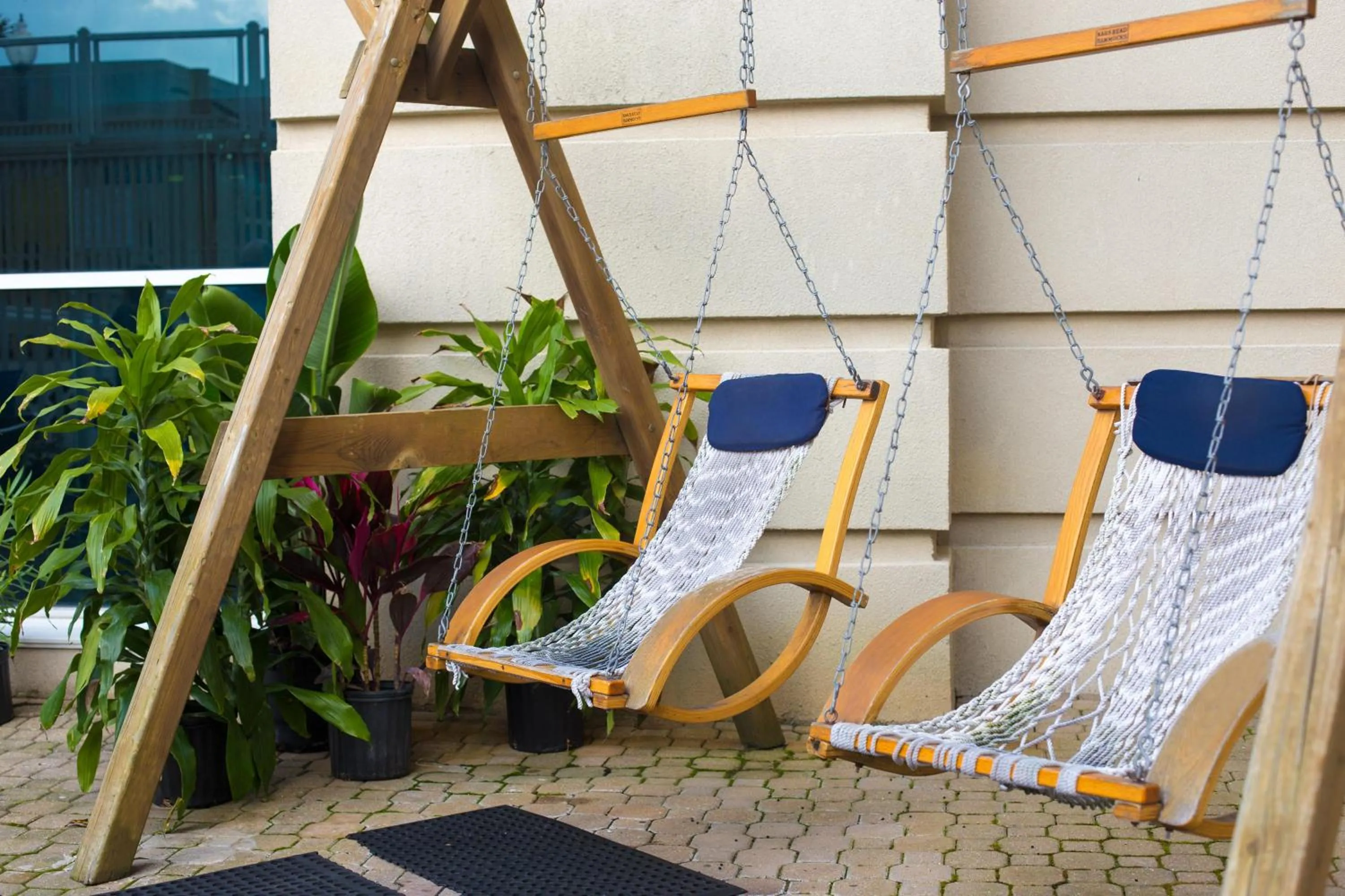 Area and facilities in Plim Plaza Hotel