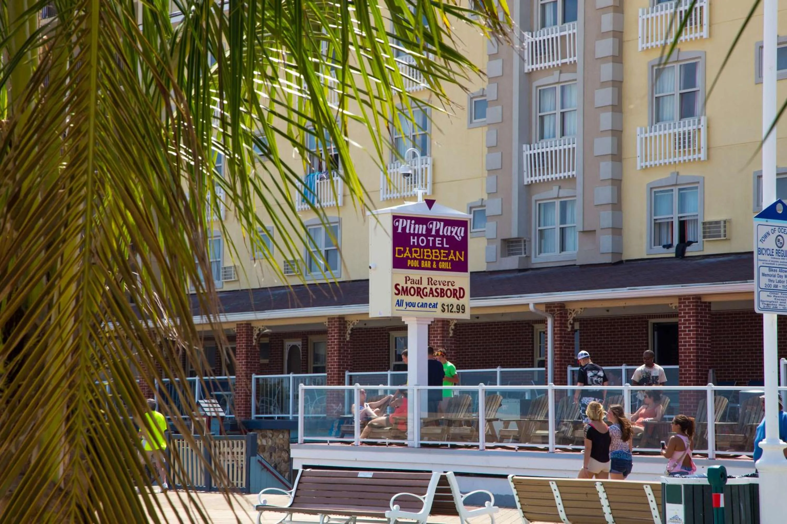 Property building in Plim Plaza Hotel