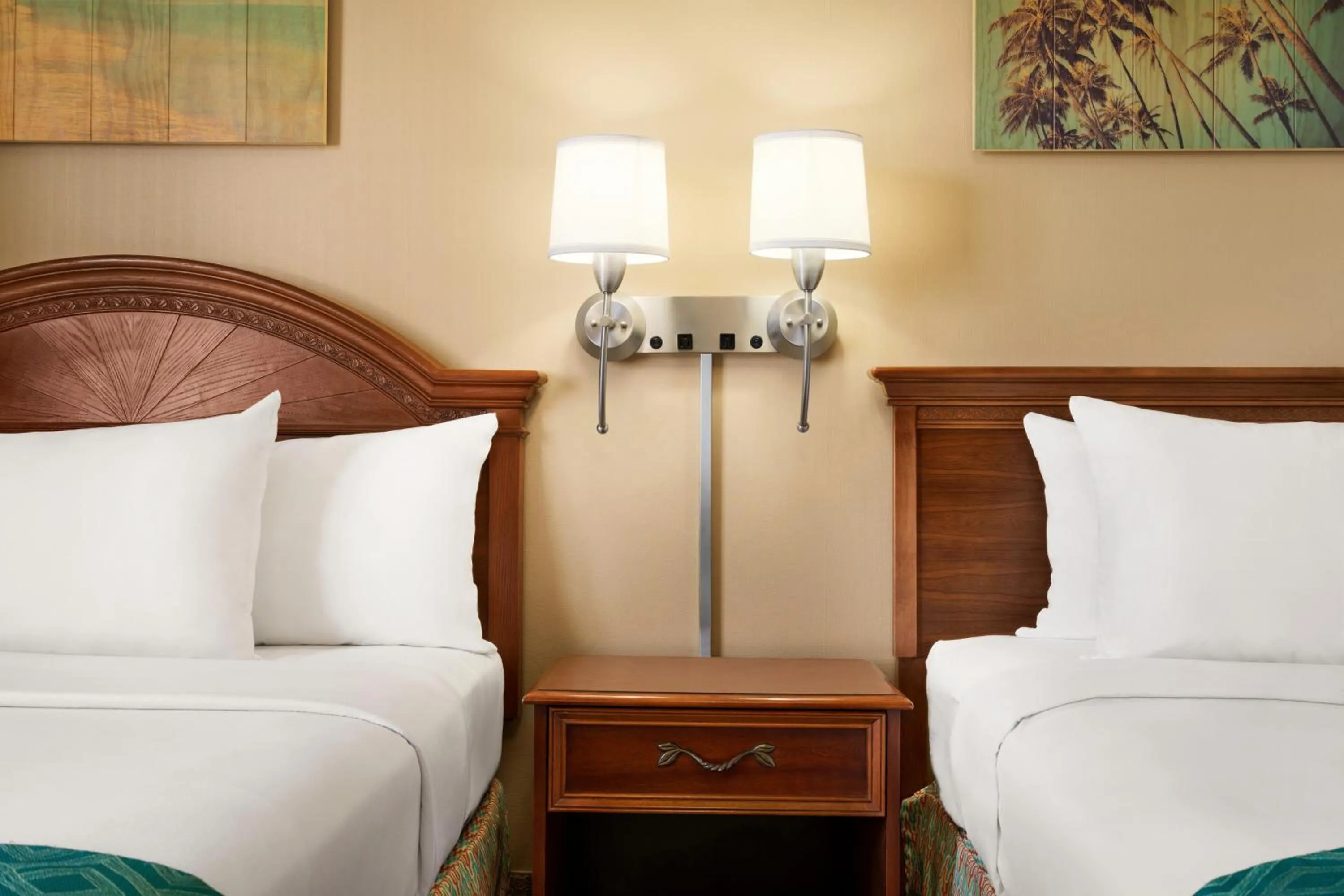 Bedroom, Bed in Plim Plaza Hotel