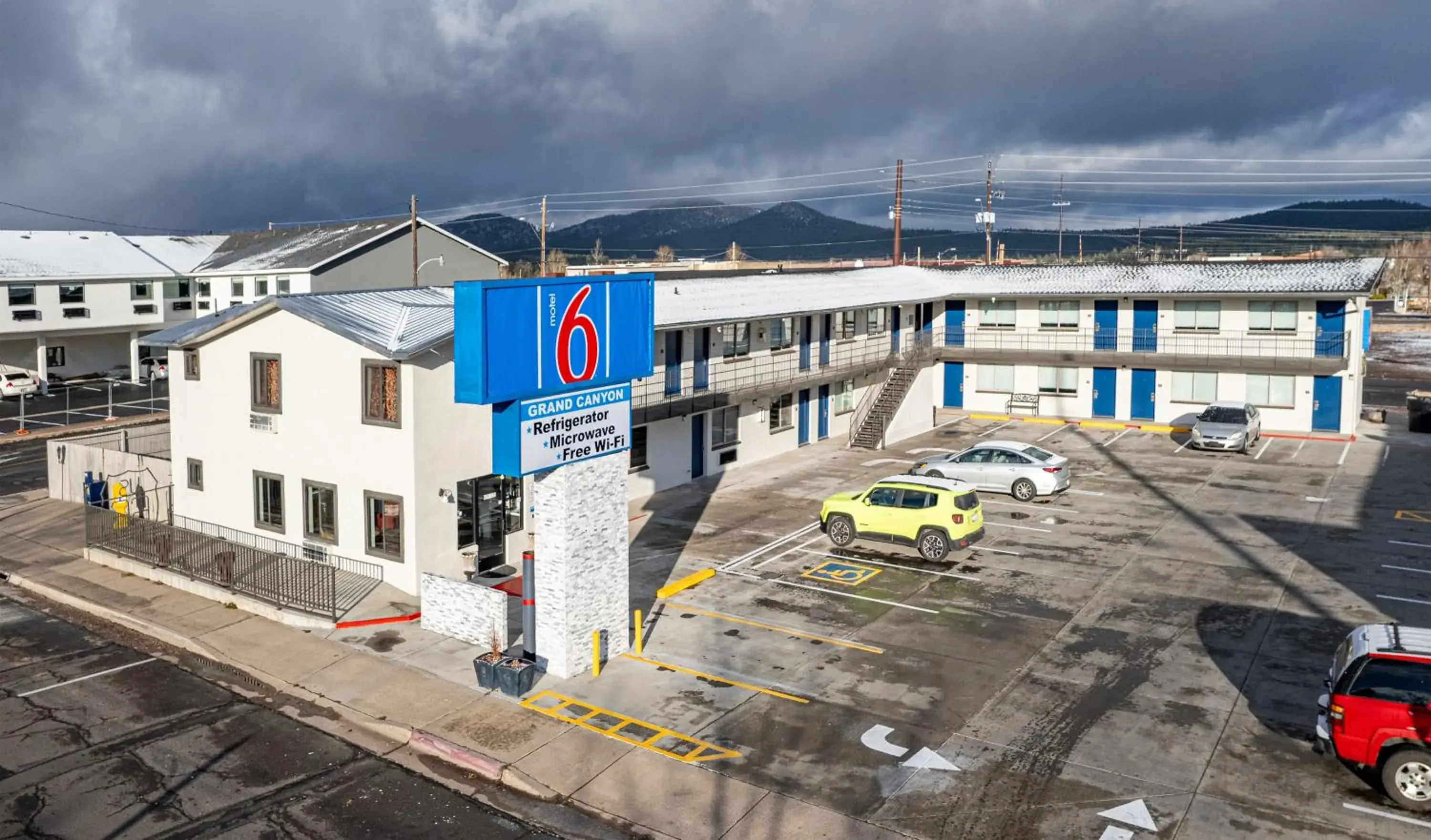 Property building in Motel 6 Williams AZ Downtown Grand Canyon Property building in Motel 6 Williams AZ Downtown Grand Canyon