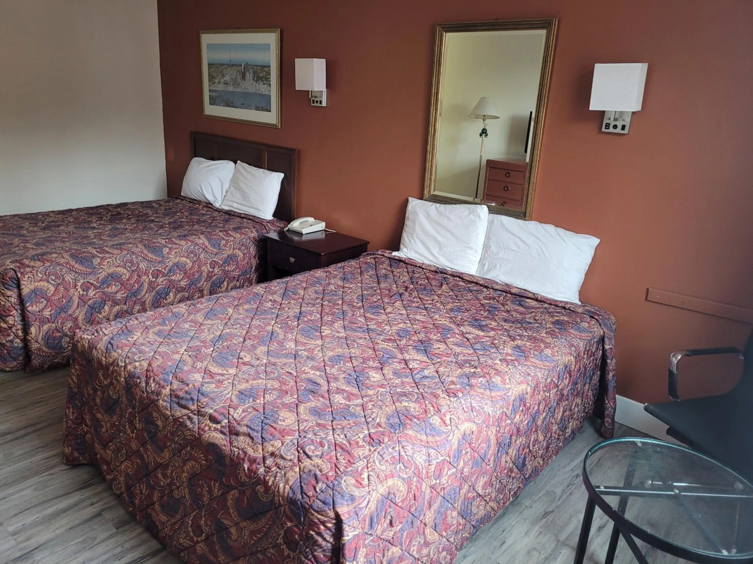 Bedroom in Midtown Hotel