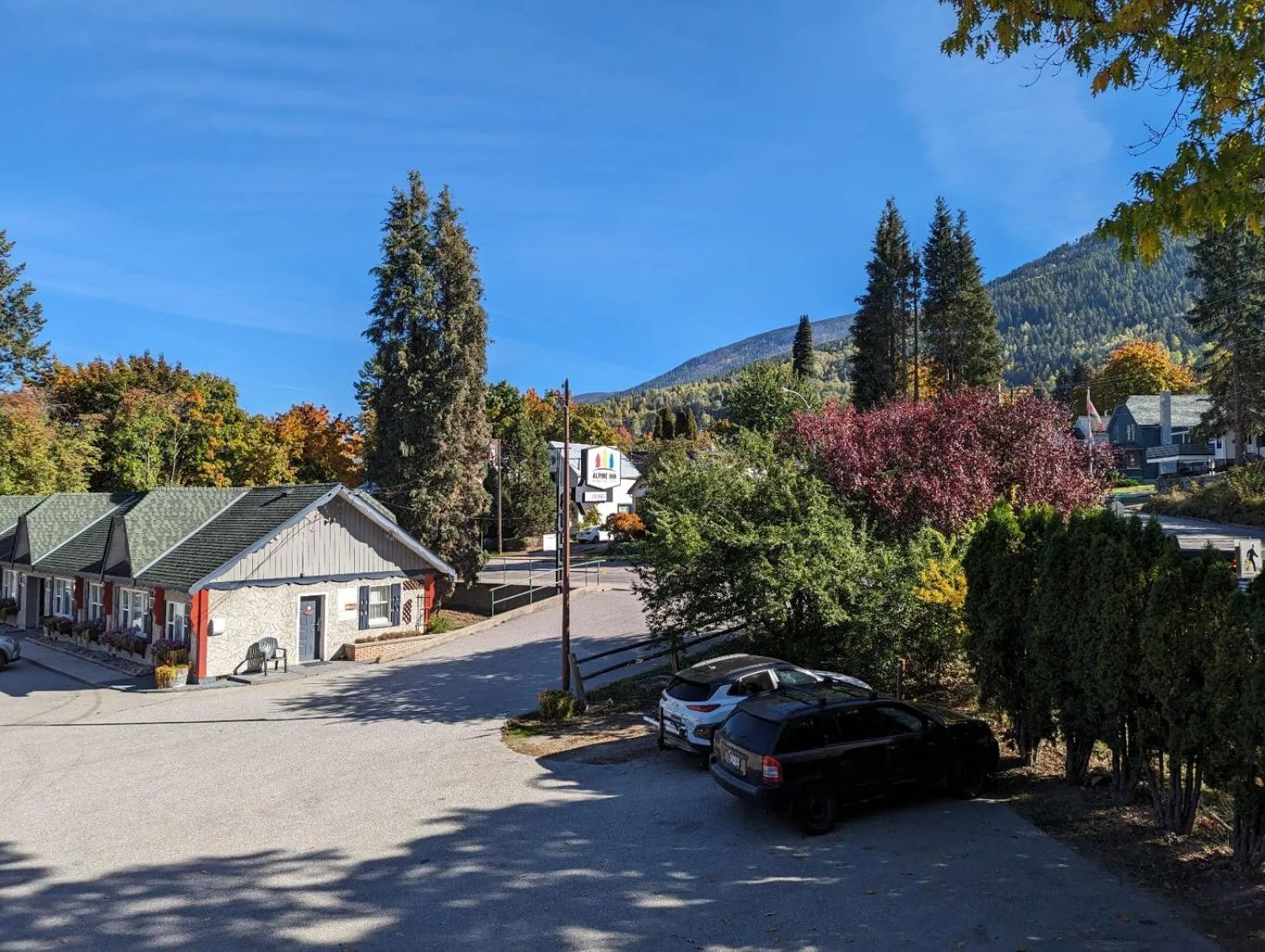 Property building in Alpine Inn & Suites