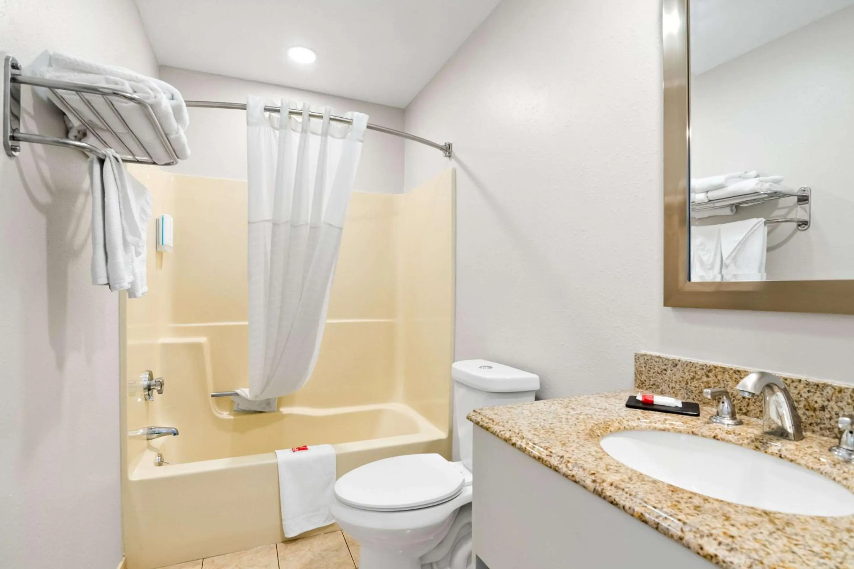 Bedroom in Days Inn by Wyndham Bethel - Danbury