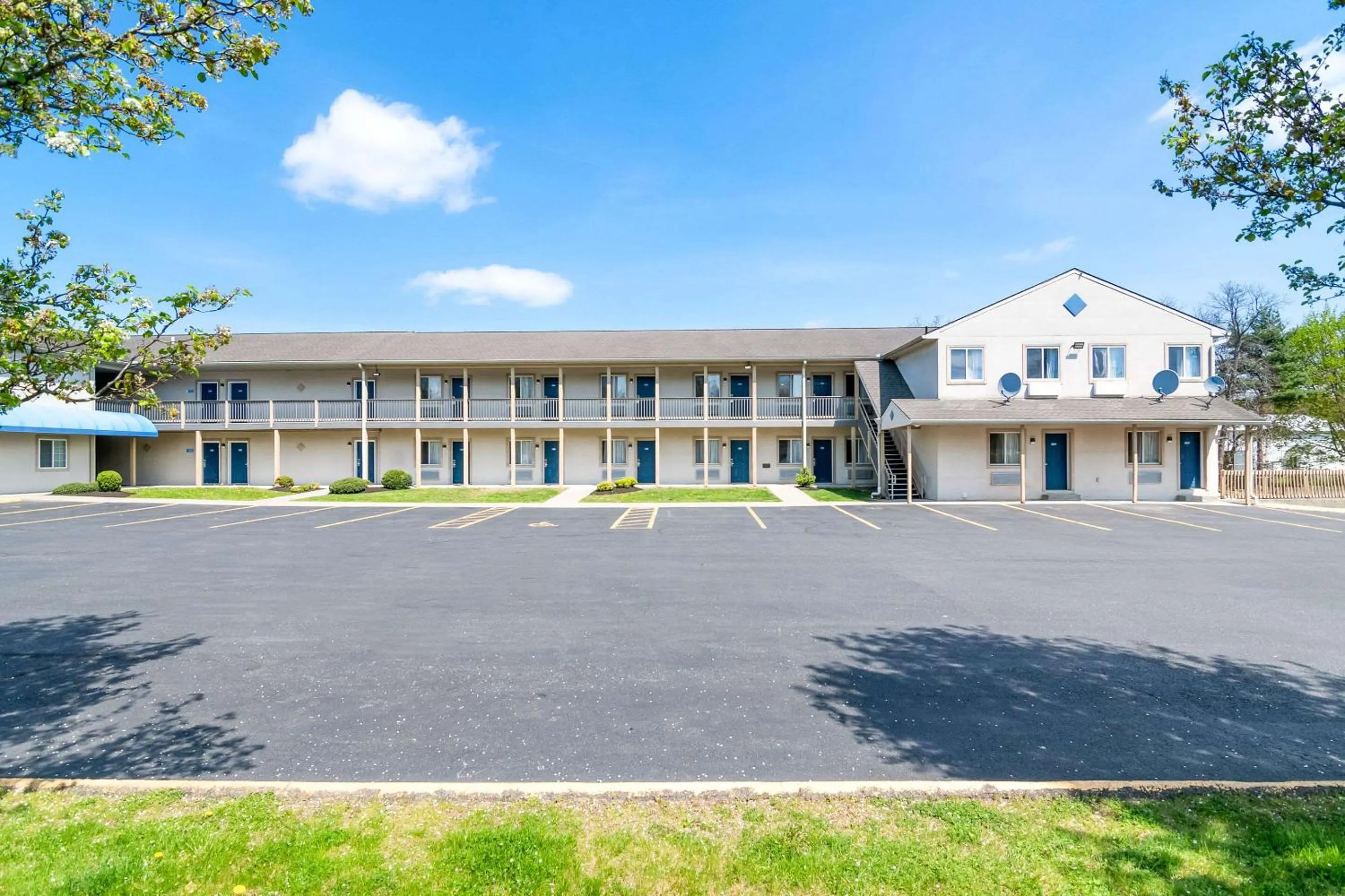 Property building in Days Inn by Wyndham Bethel - Danbury