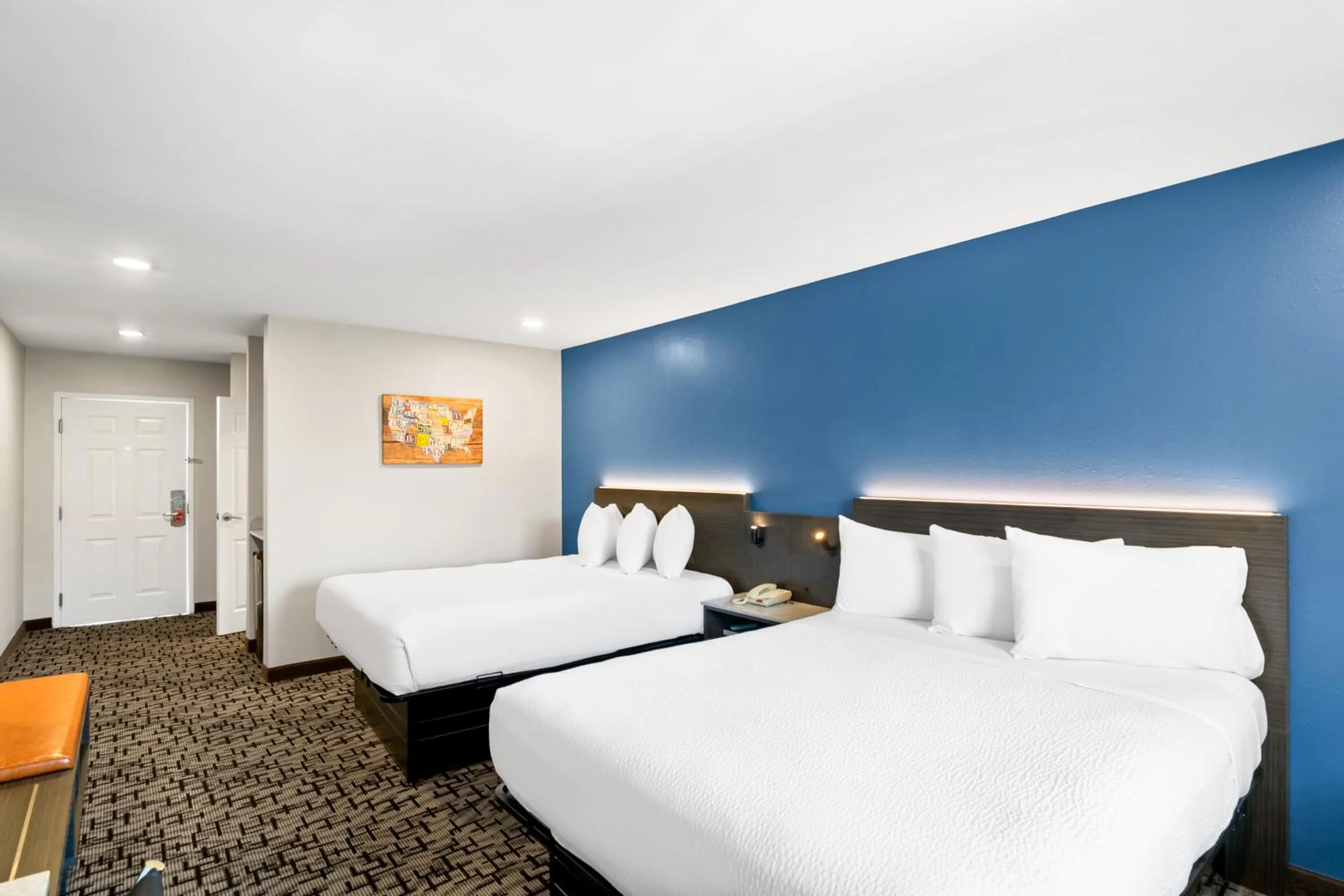 Bed in Days Inn by Wyndham Bethel - Danbury