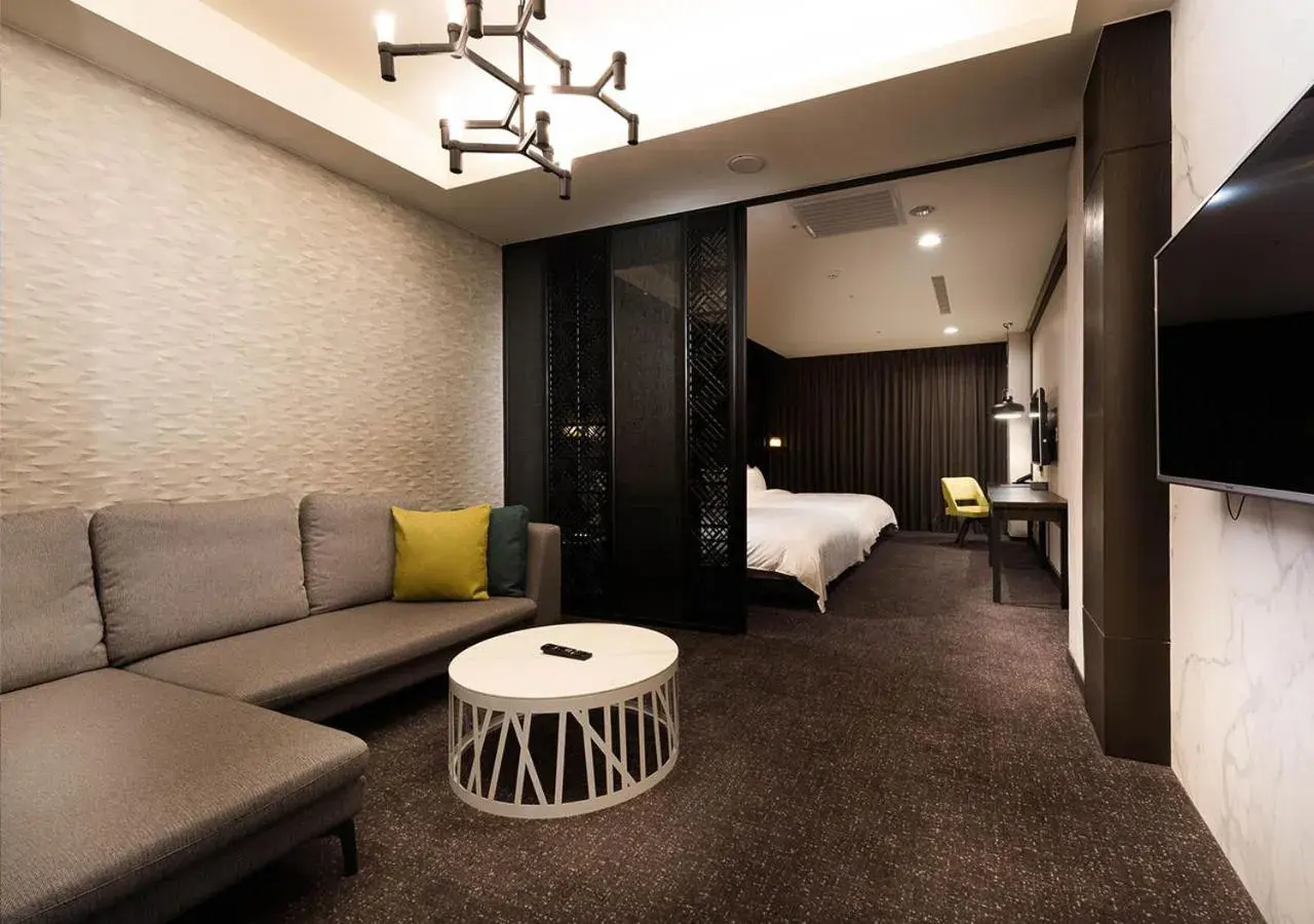 Deluxe Quadruple Room in Hotel Château Anping Deluxe Quadruple Room in Hotel Château Anping