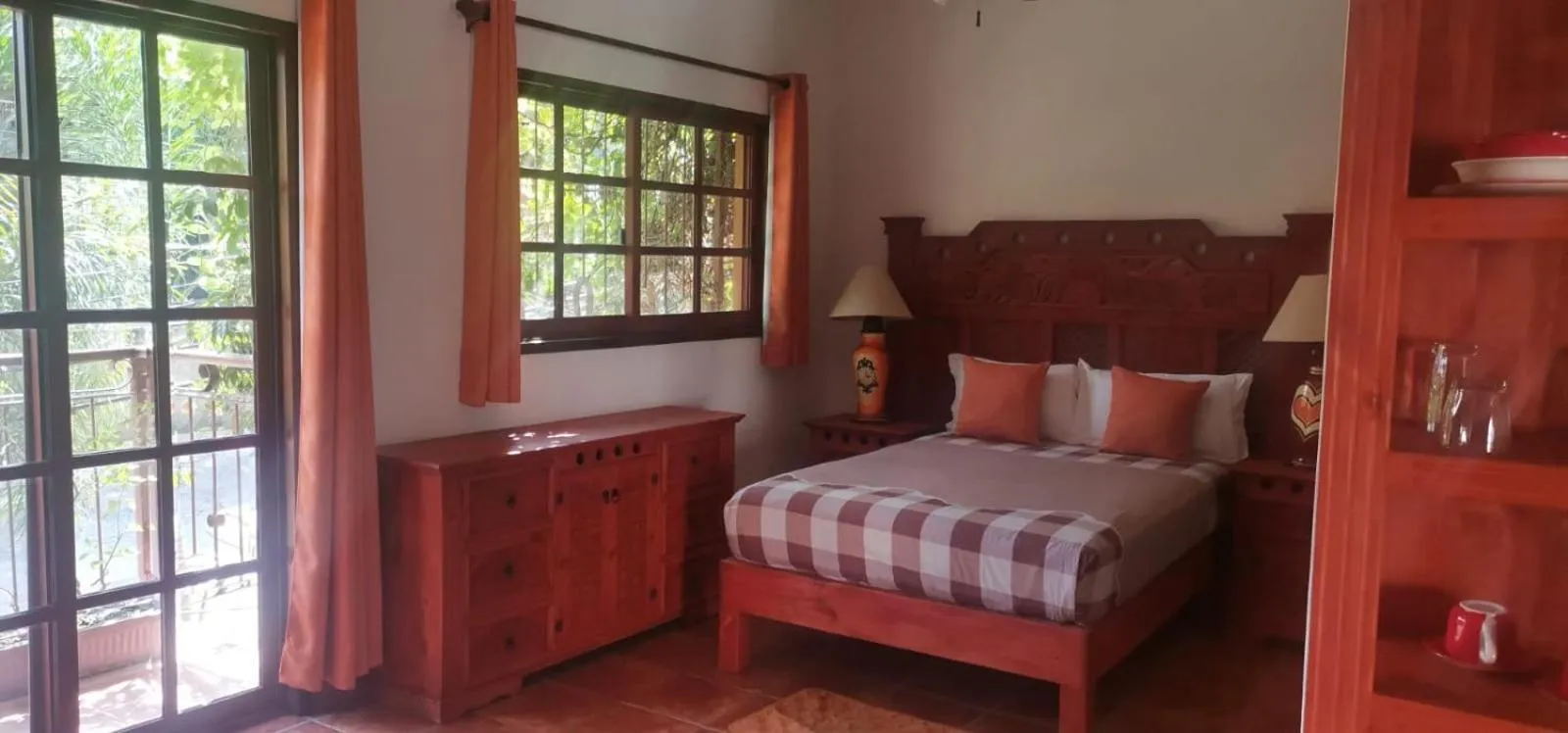 Bed in Villas Amalia Hotel