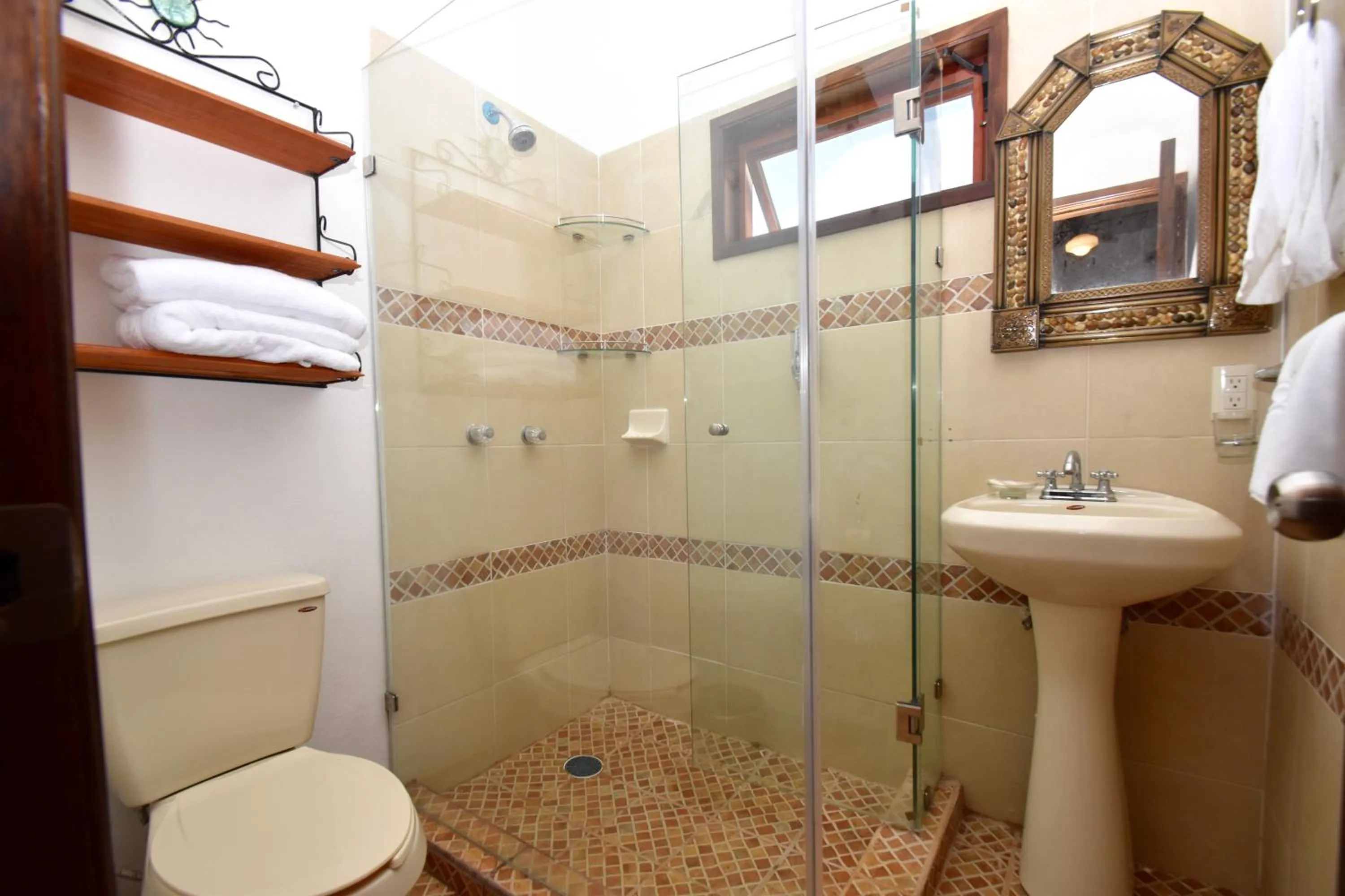 Toilet in Villas Amalia Hotel