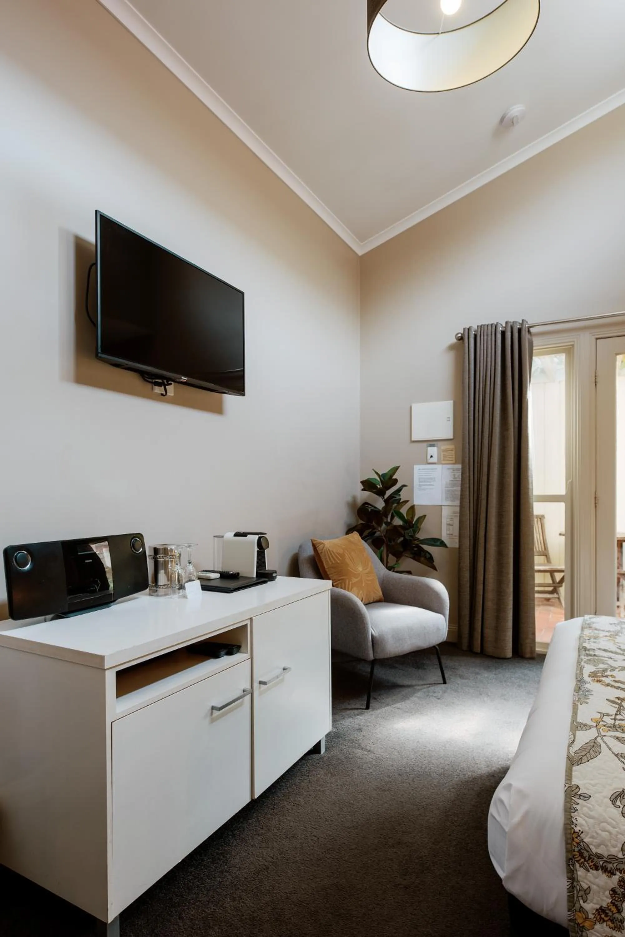 Bed in Alexandra Place