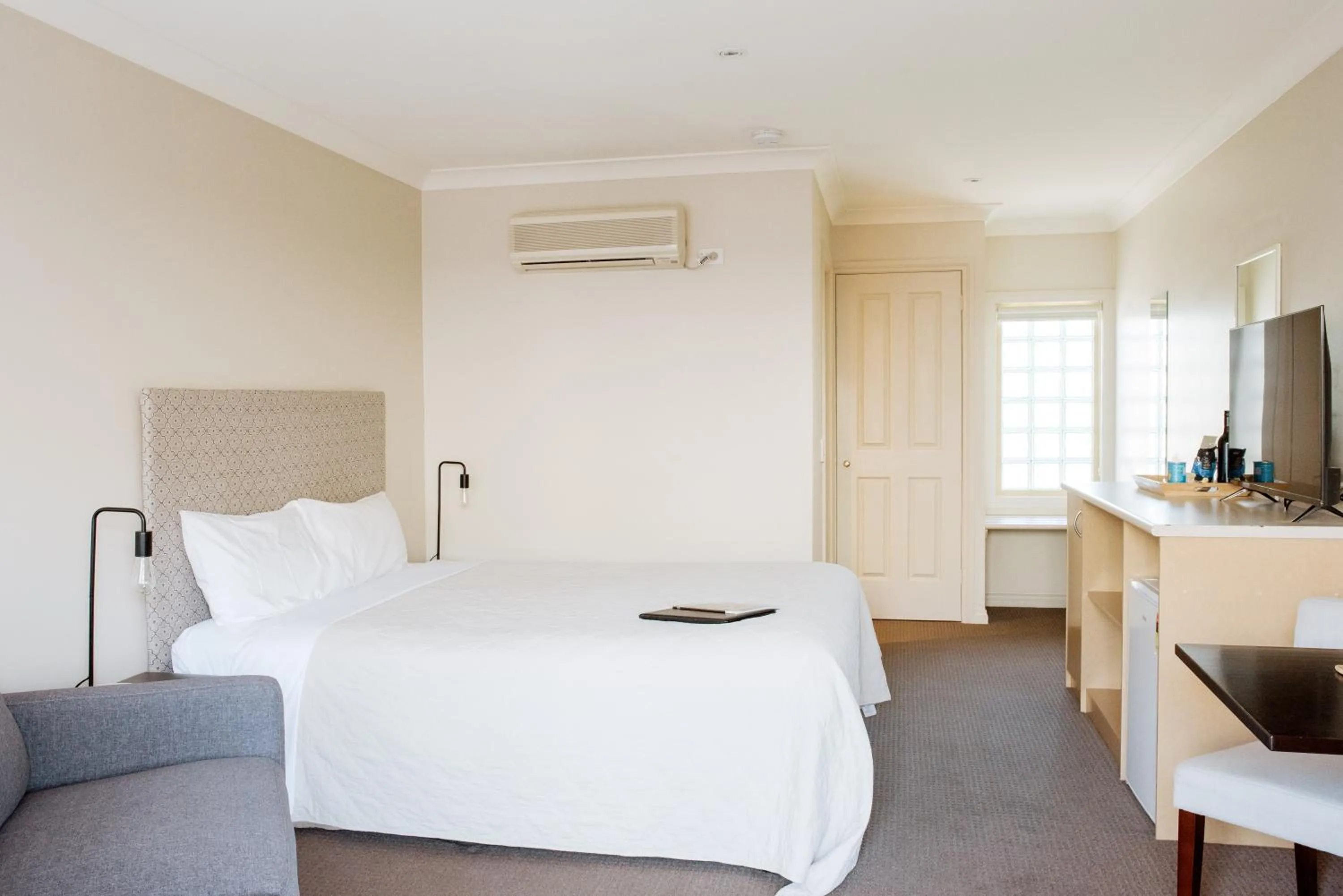 Bed in Alexandra Place