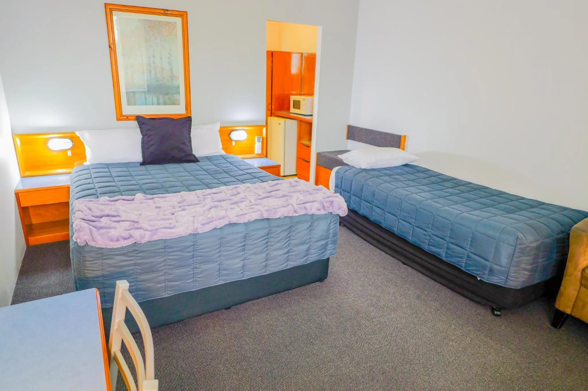 Bedroom, Bed in Abbotsleigh Motor Inn