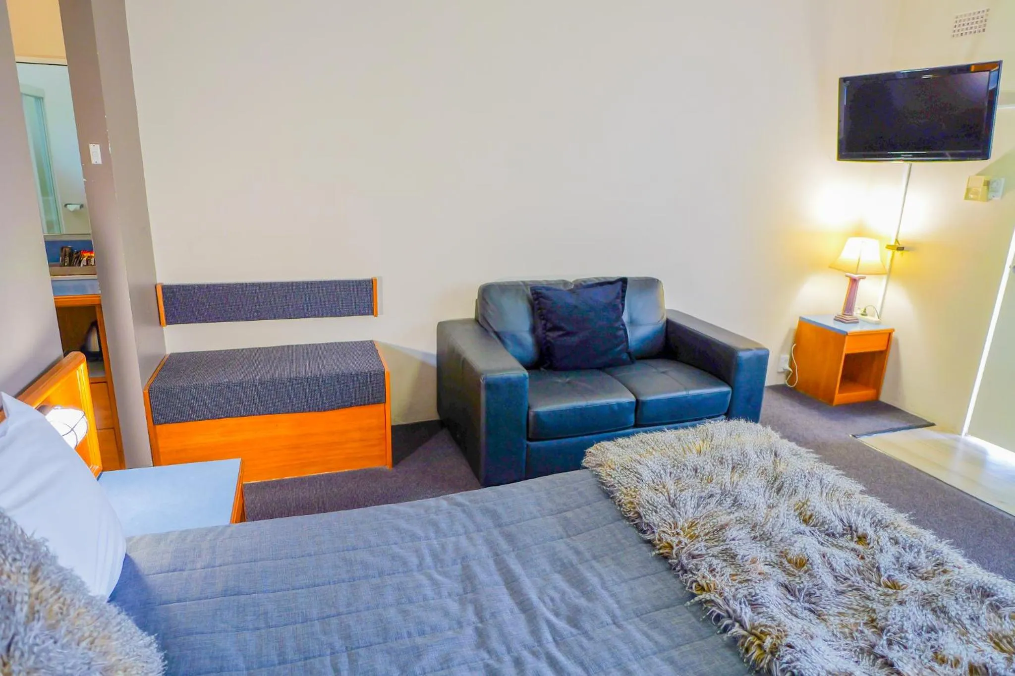 Bed in Abbotsleigh Motor Inn