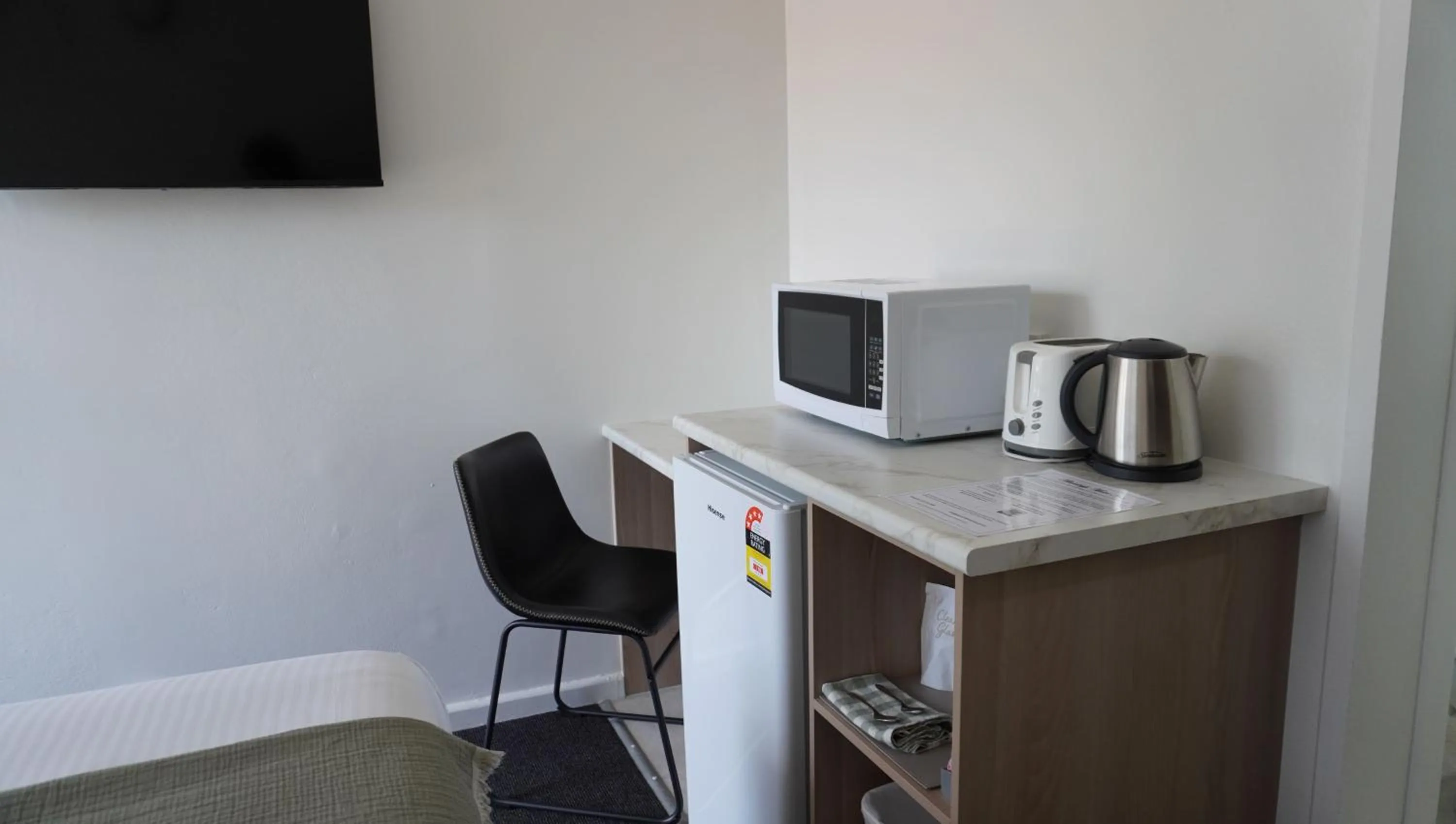 Kitchen or kitchenette in Abbotsleigh Motor Inn