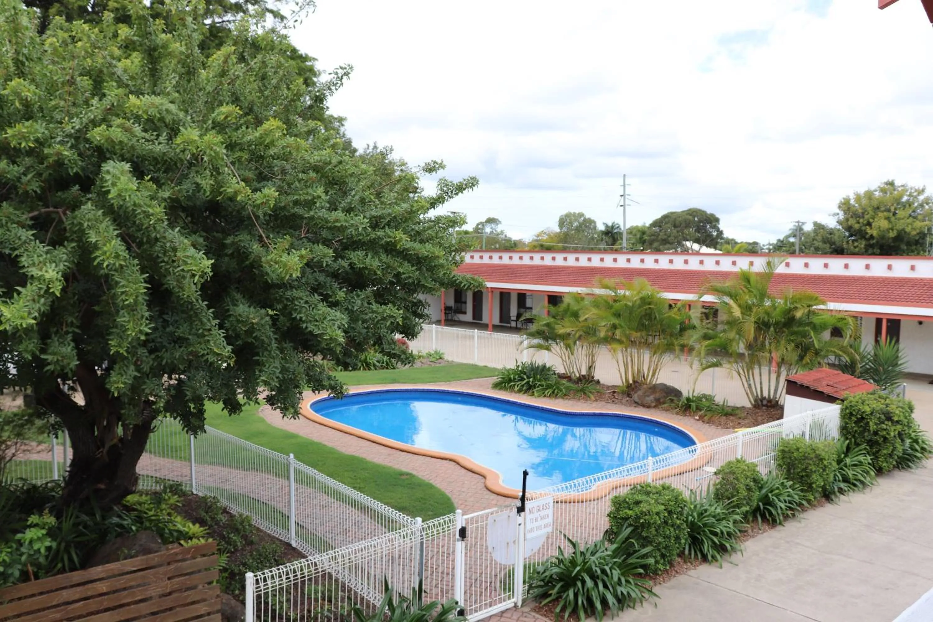 Swimming pool in Bundaberg Spanish Motor Inn