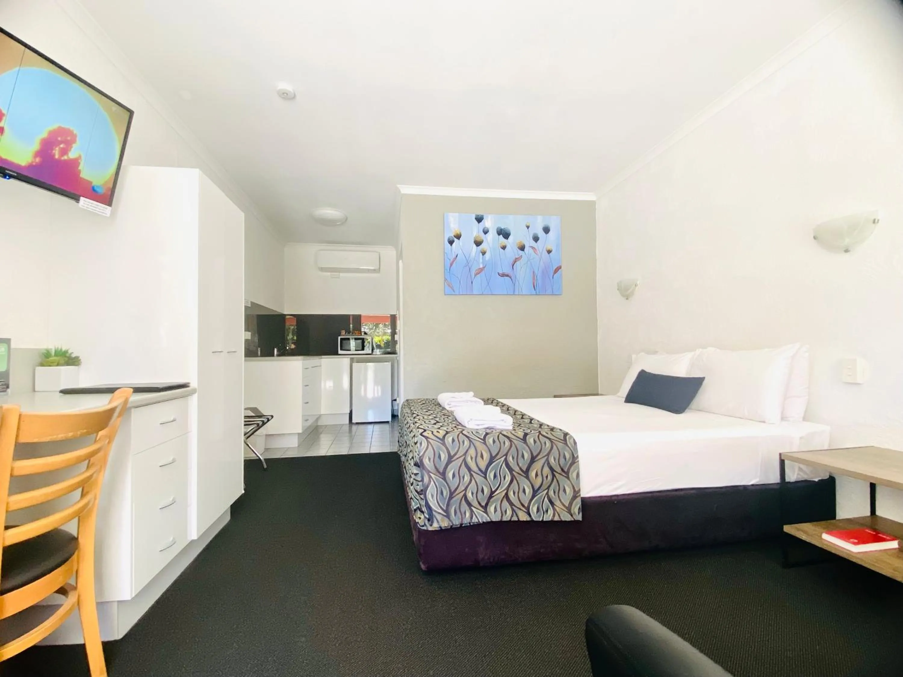 Bed in Bundaberg Spanish Motor Inn