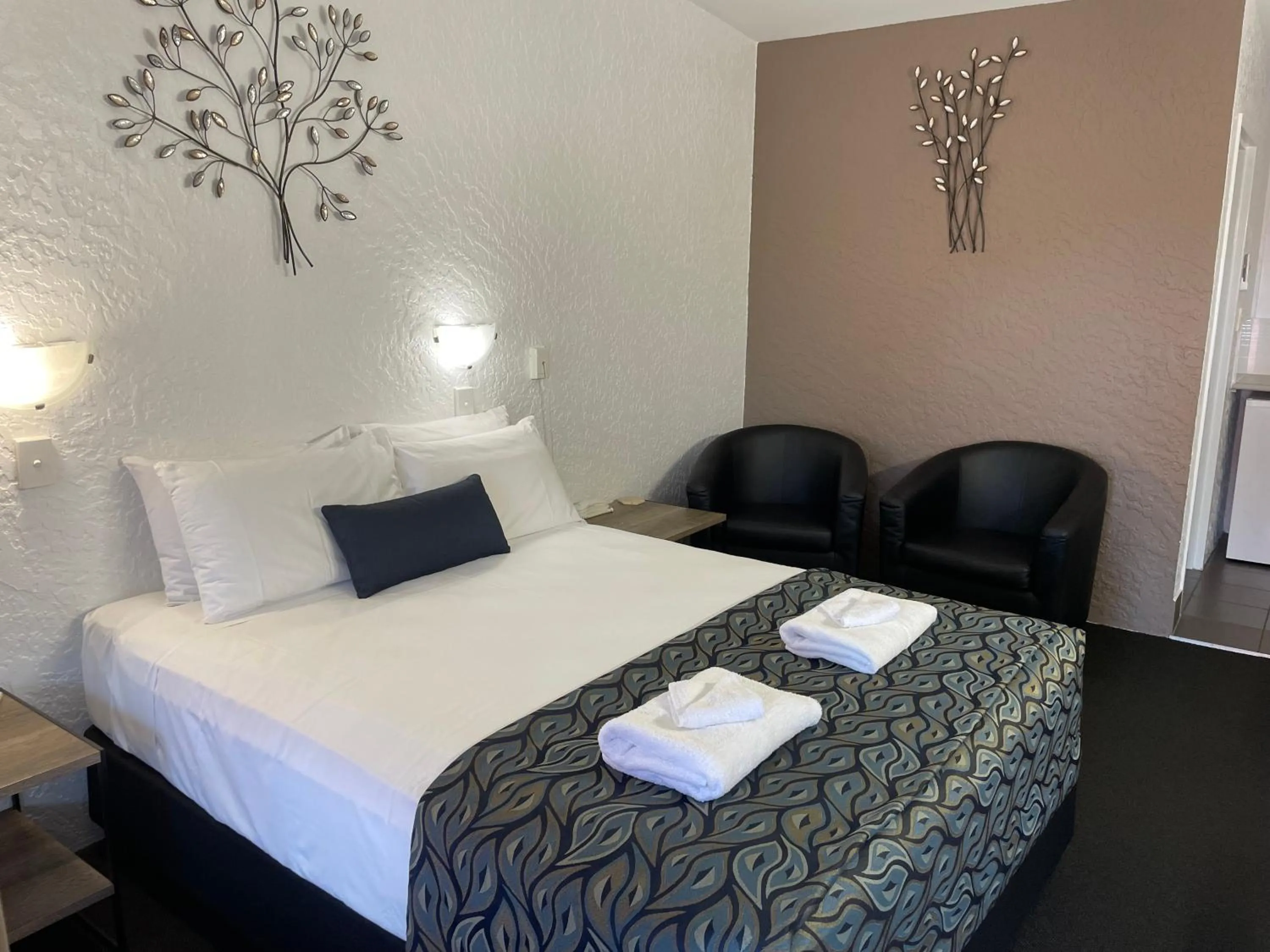 Bed in Bundaberg Spanish Motor Inn