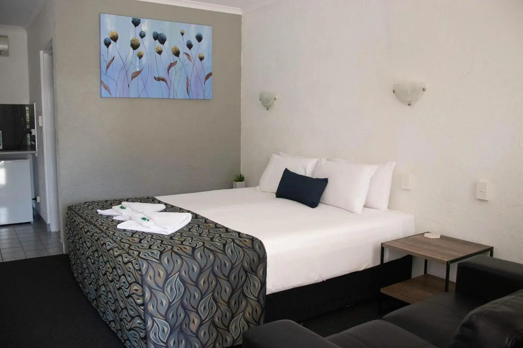 Executive Queen Room in Bundaberg Spanish Motor Inn Executive Queen Room in Bundaberg Spanish Motor Inn