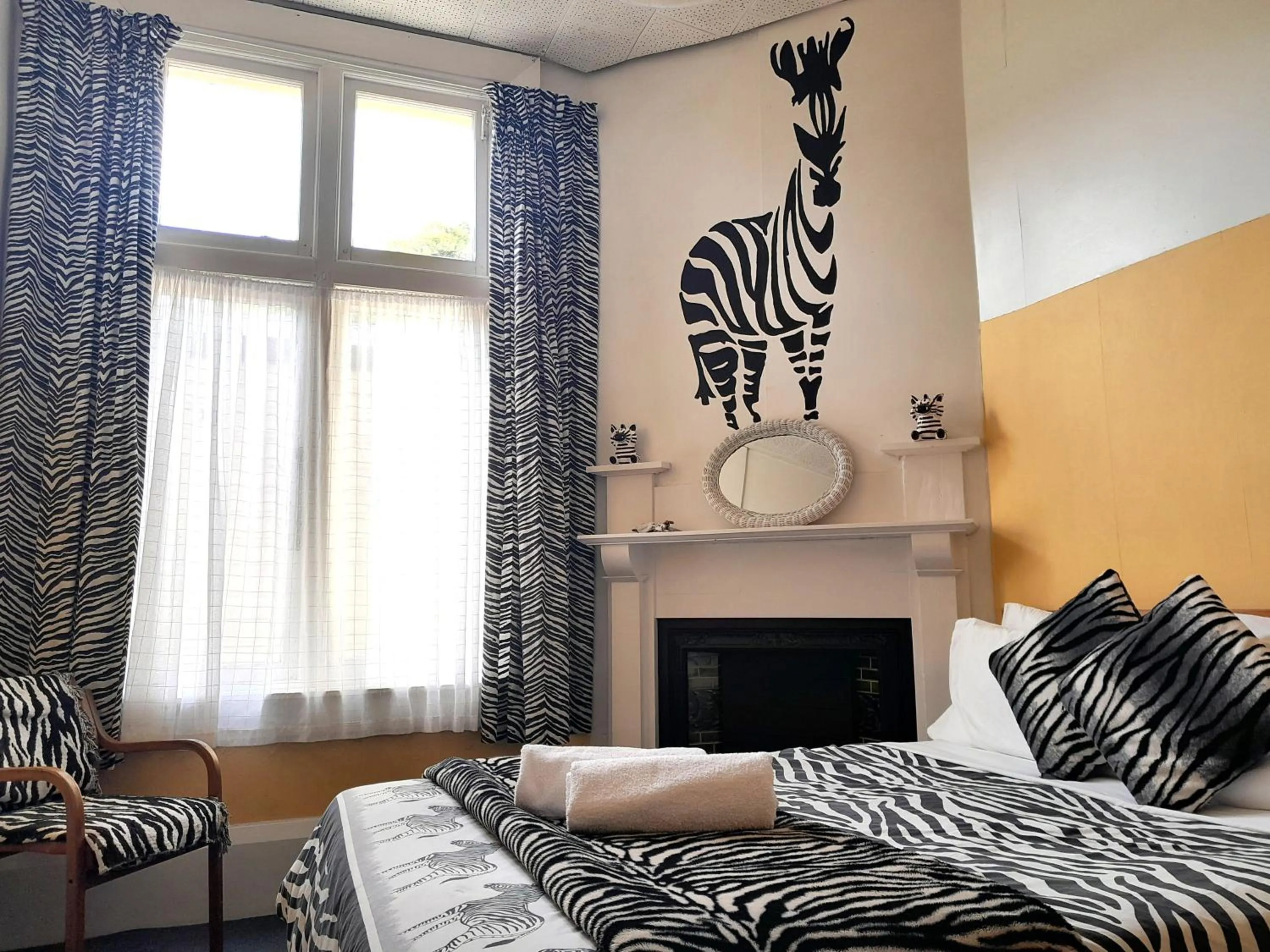 Bedroom in Noah's Ark Flashpacker