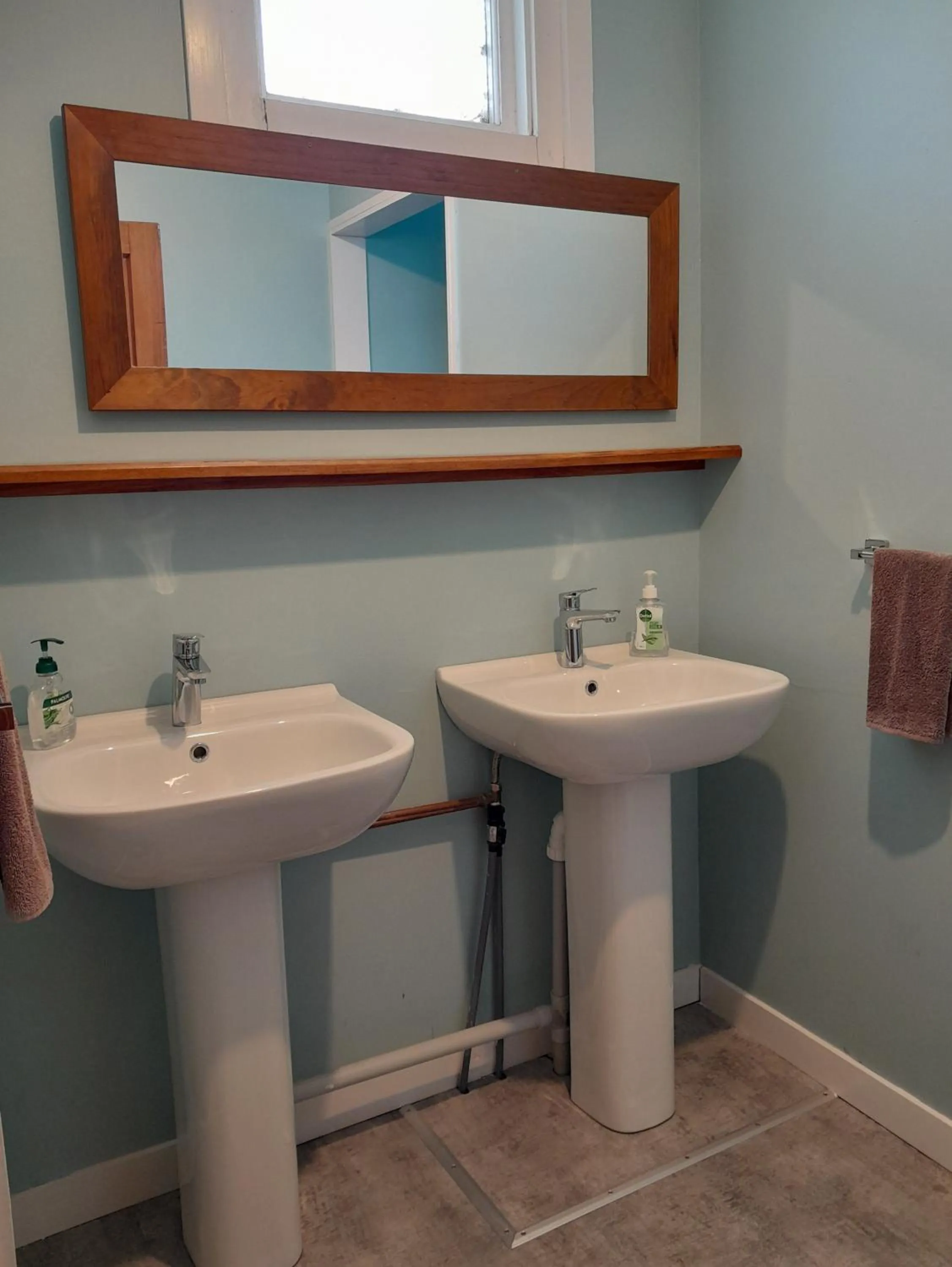 Bathroom in Noah's Ark Flashpacker