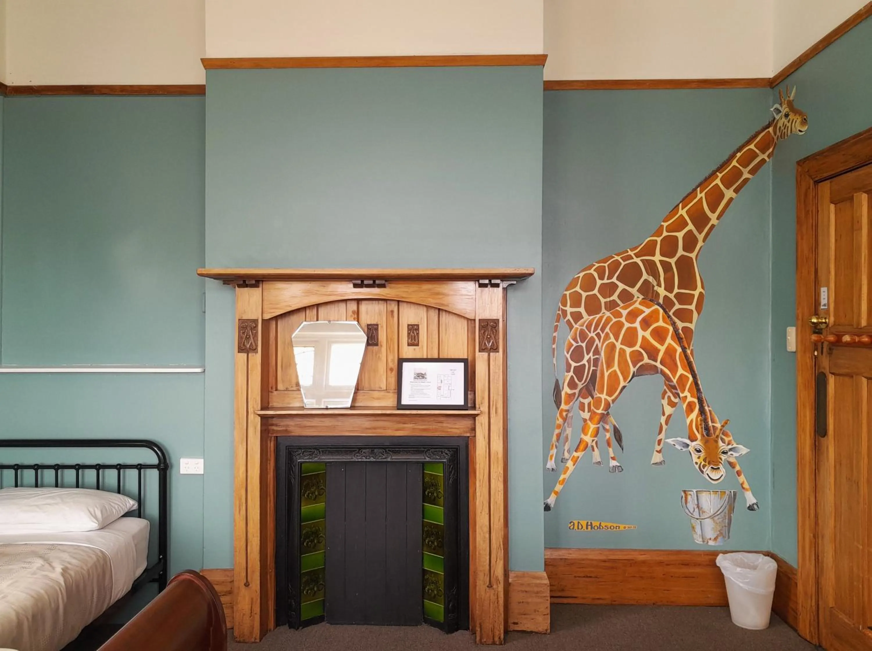 Bedroom, Bed in Noah's Ark Flashpacker