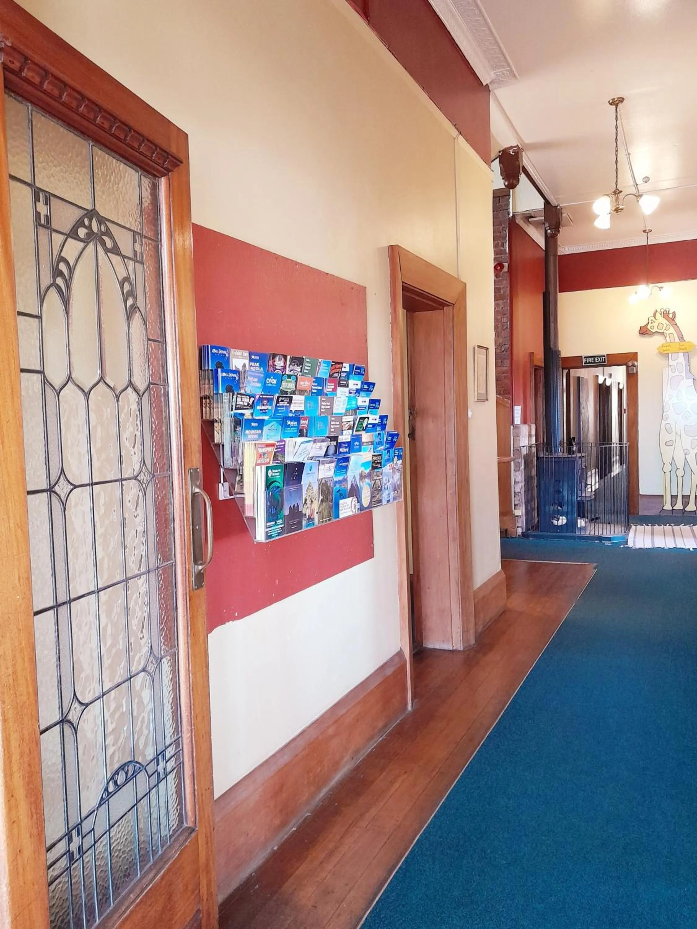 Facade/entrance in Noah's Ark Flashpacker