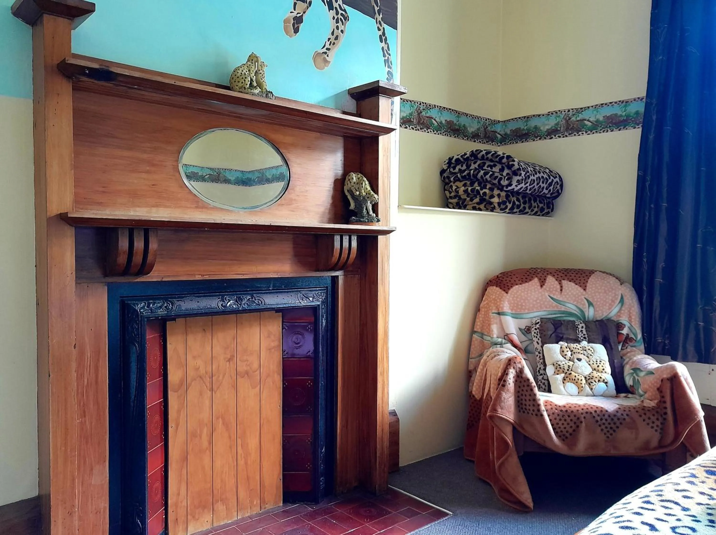 Bedroom in Noah's Ark Flashpacker