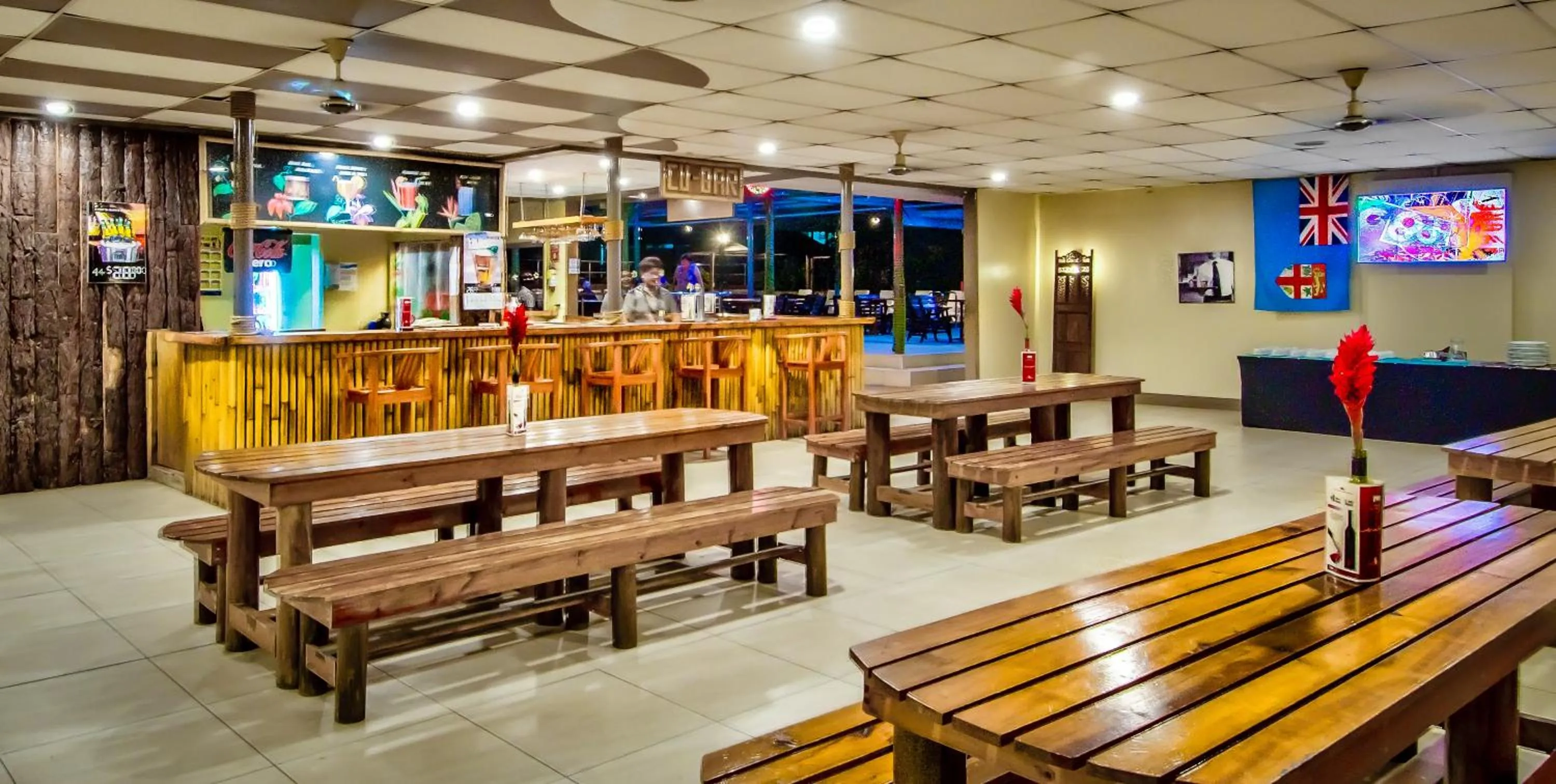 Restaurant/places to eat in Tanoa Skylodge Hotel