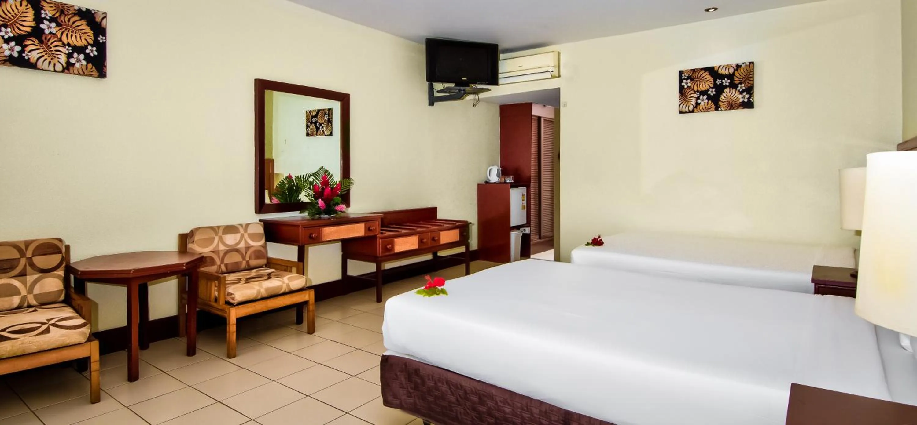 Bedroom, Bed in Tanoa Skylodge Hotel